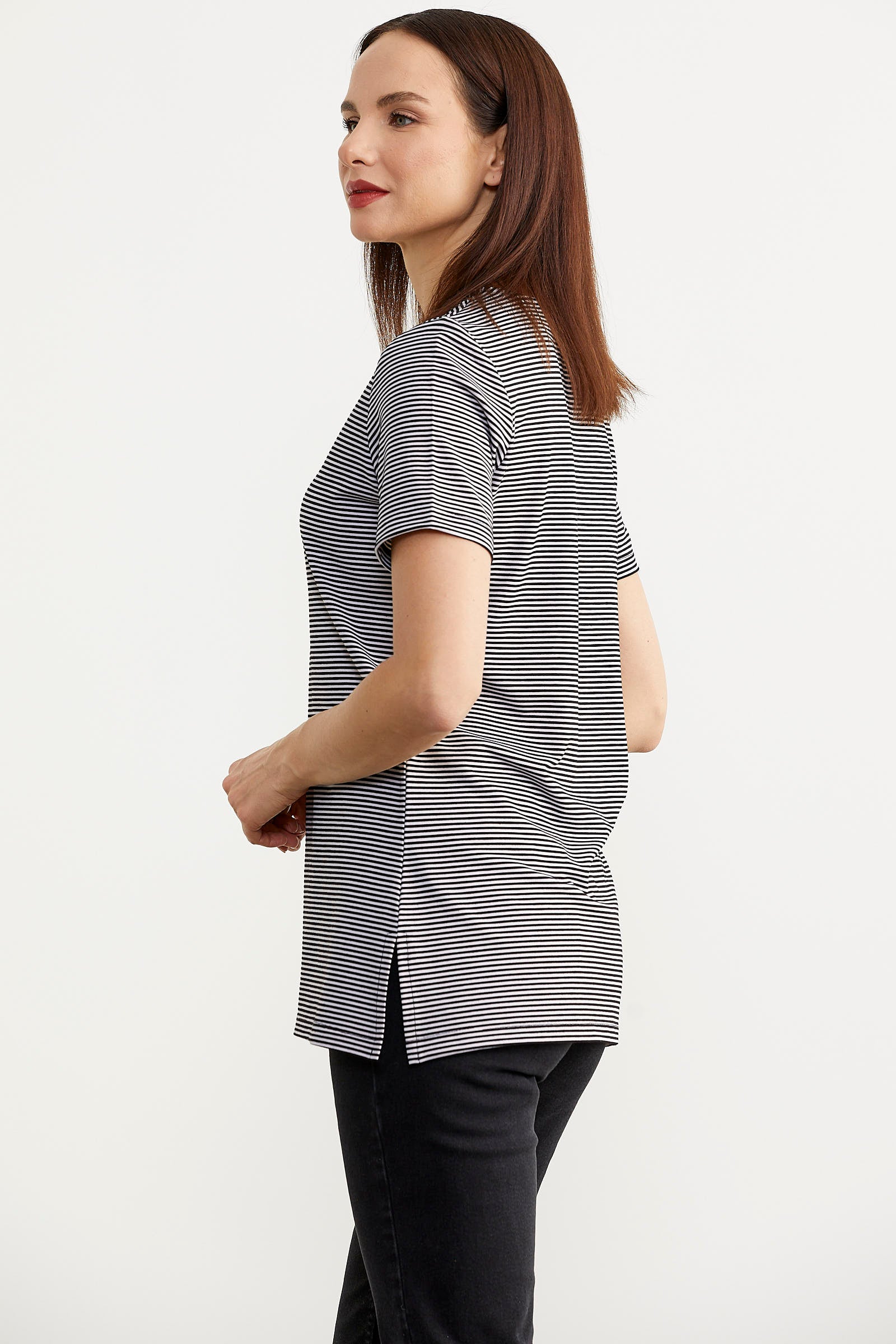 Açık Yaka Çizgili Tişört - Siyah (4) Sementa