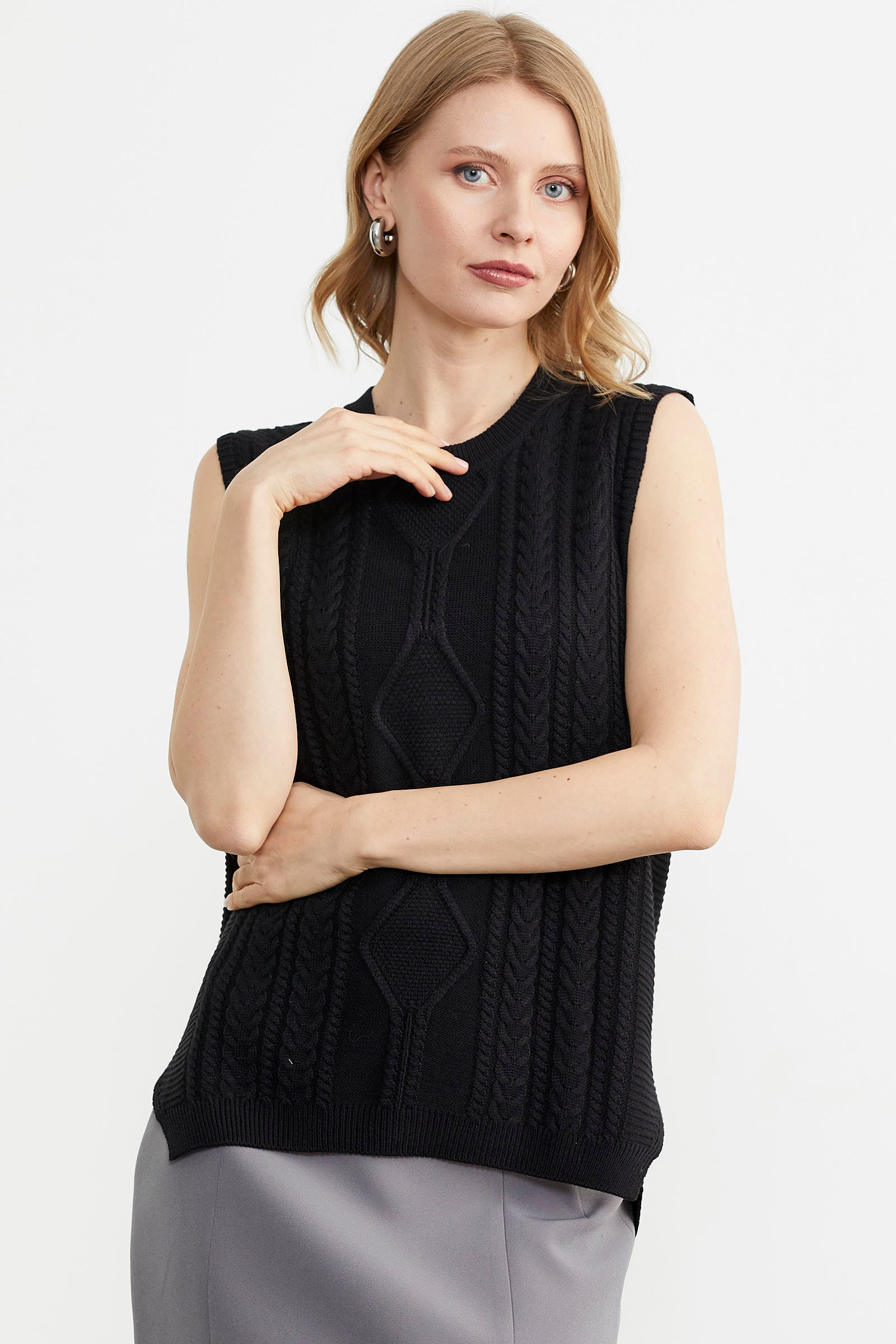 Arkası Uzun Motifli Triko Süveter - Siyah (2) Sementa