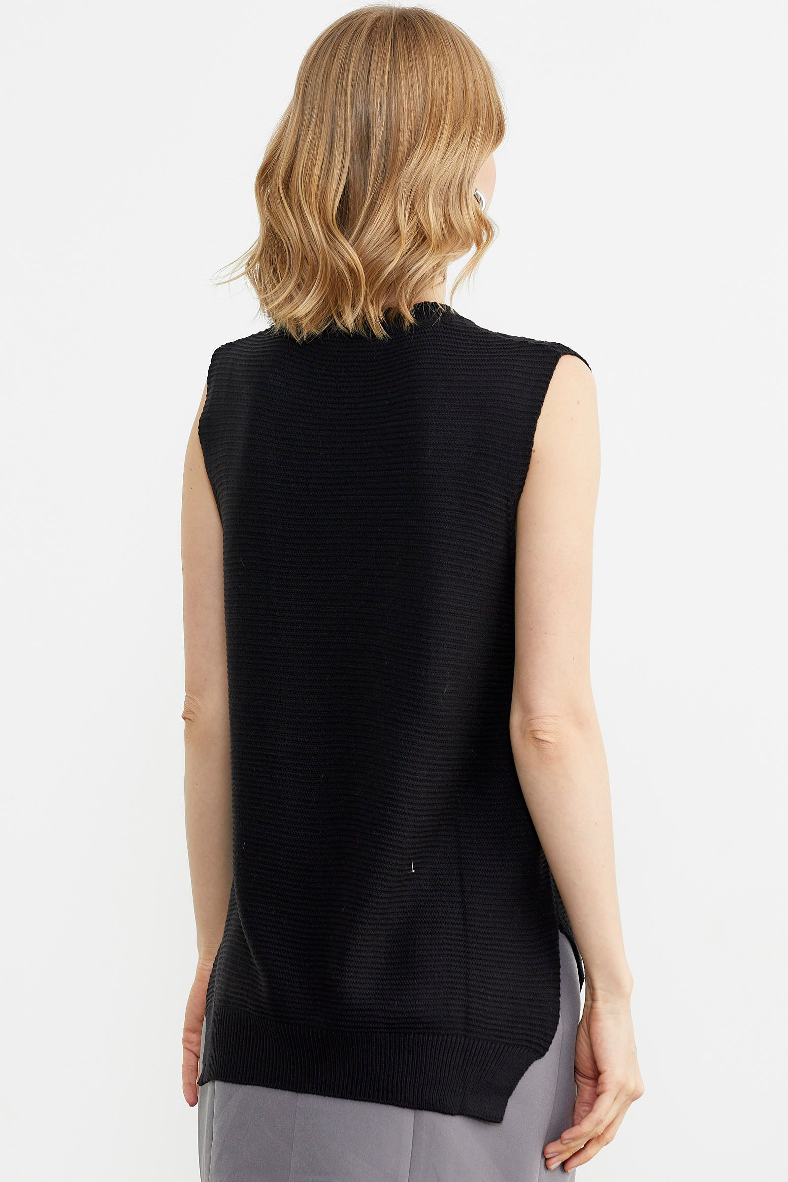 Arkası Uzun Motifli Triko Süveter - Siyah (5) Sementa