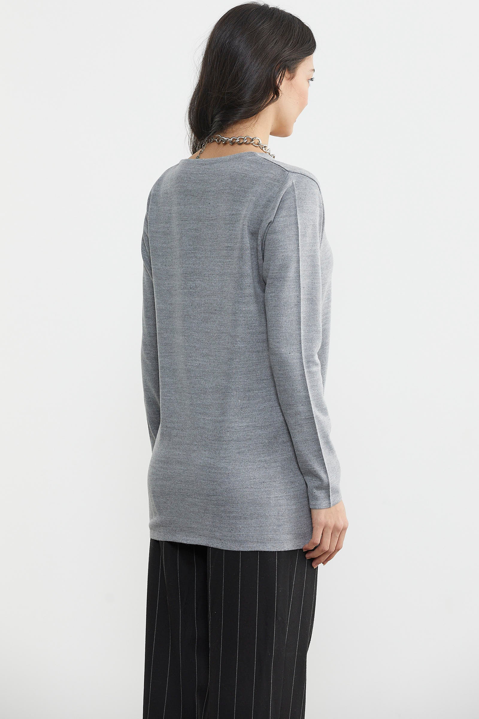 Arkası Uzun V Yaka Triko Kazak - Gri (6) Sementa