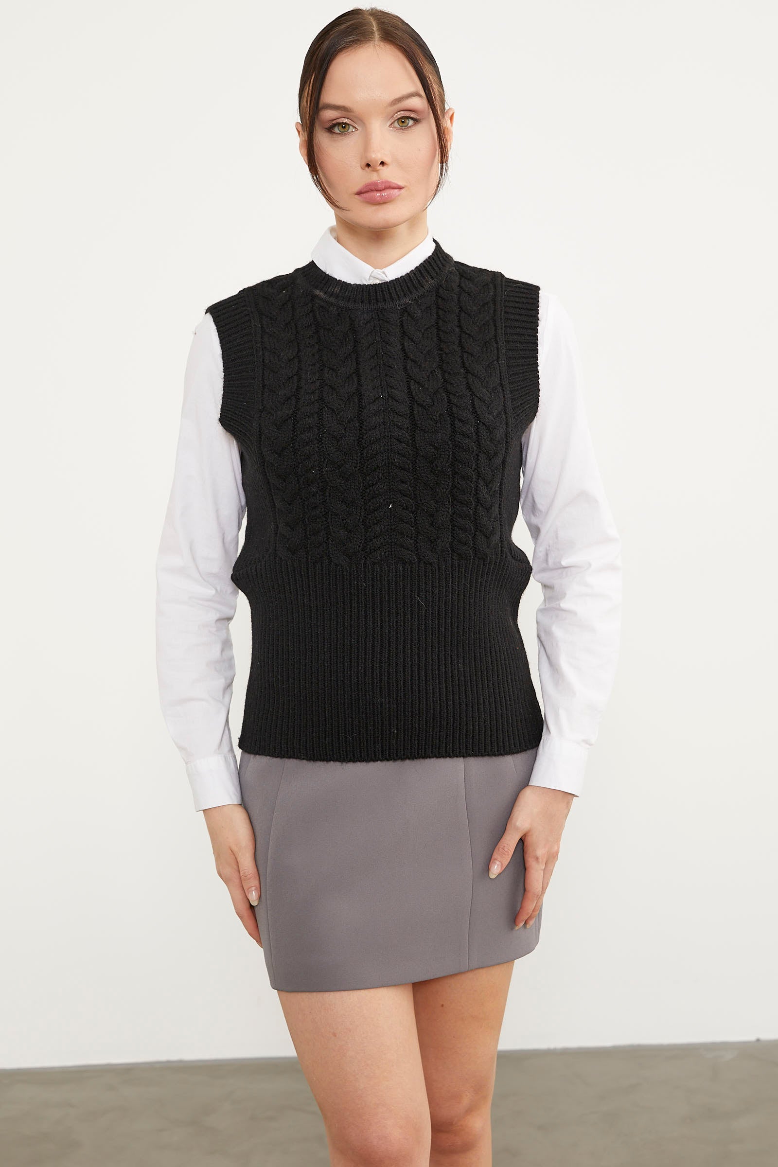 Bele Oturmalı Saç Örgü Triko Süveter - Siyah (1) Sementa