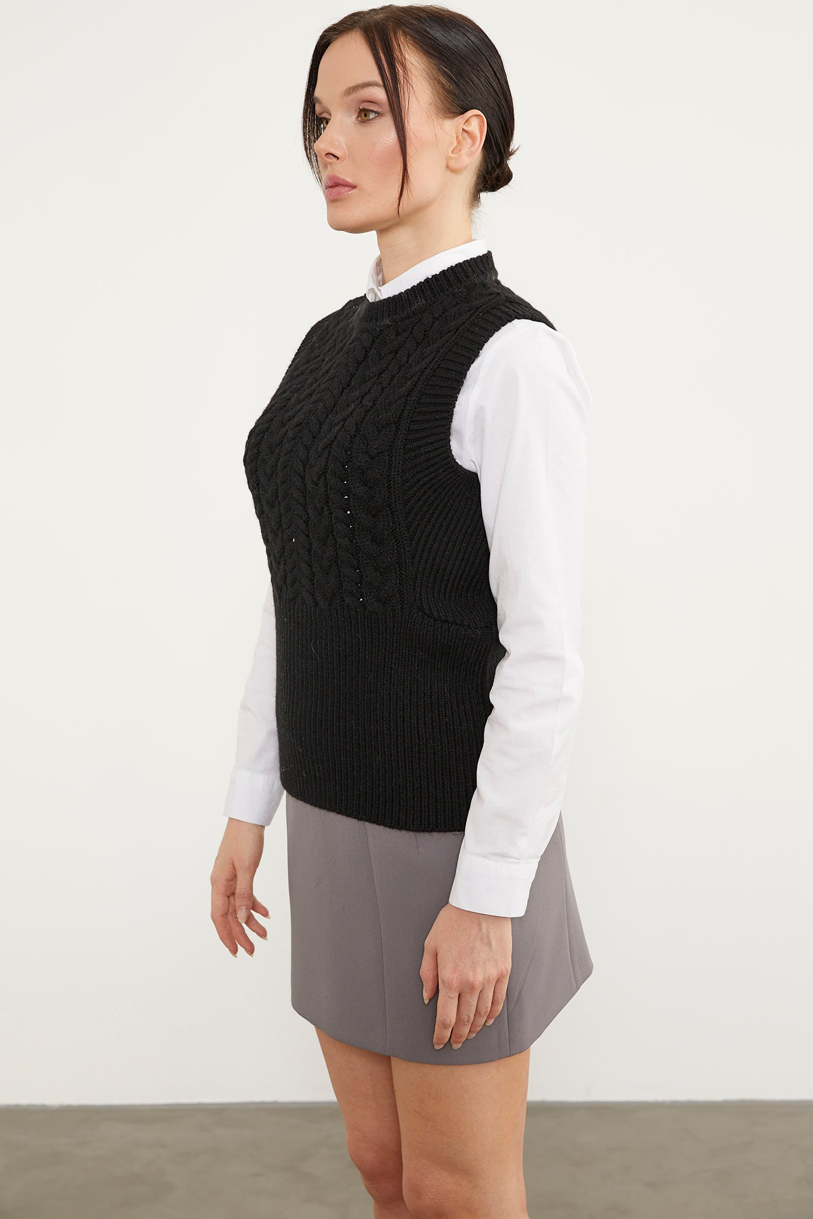 Bele Oturmalı Saç Örgü Triko Süveter - Siyah (5) Sementa