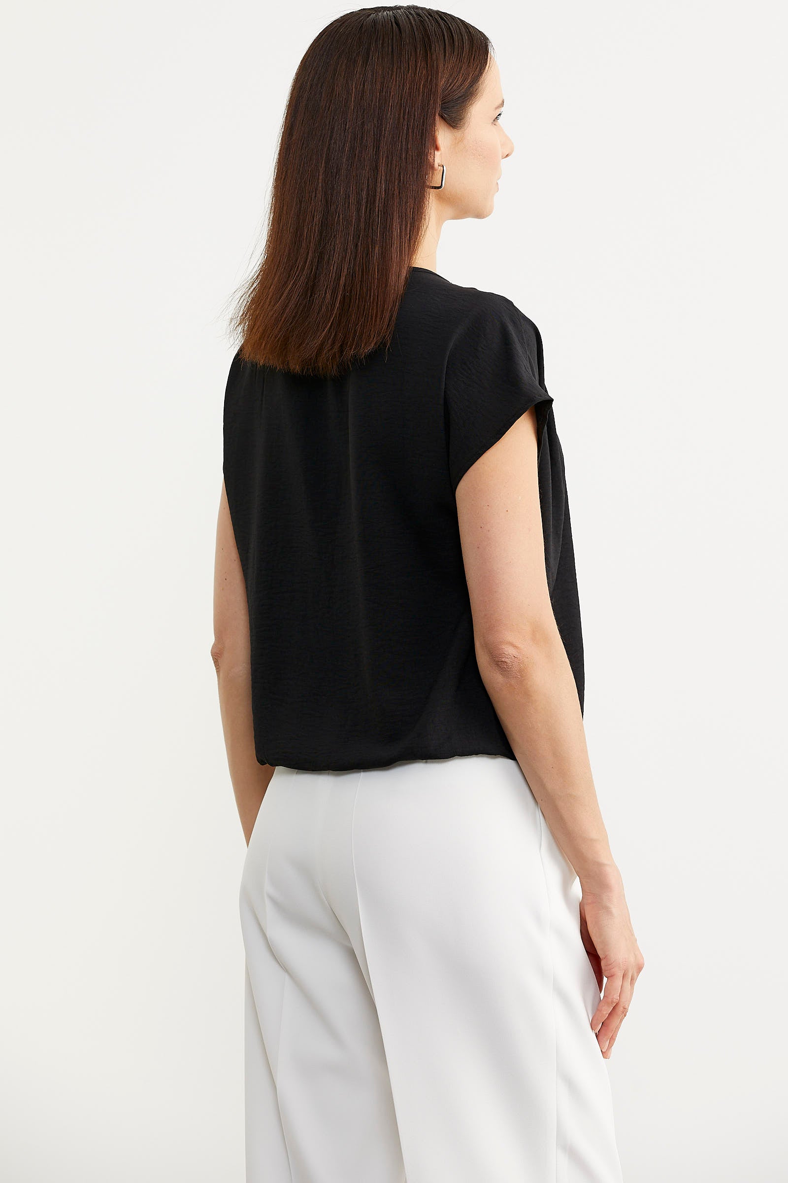 Beli Lastikli V Yaka Crop Bluz - Siyah (6) Sementa