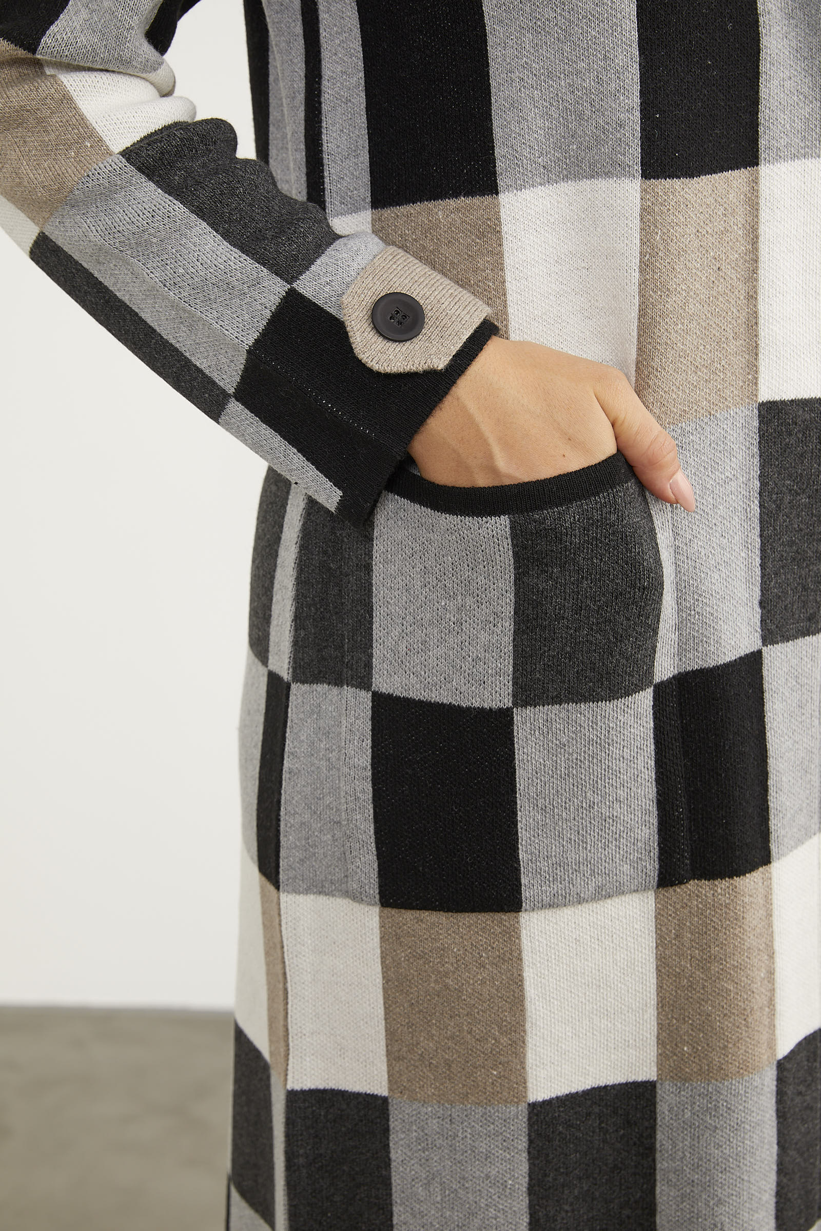 Blok Desenli Renkli Uzun Hırka - Siyah (5) Sementa