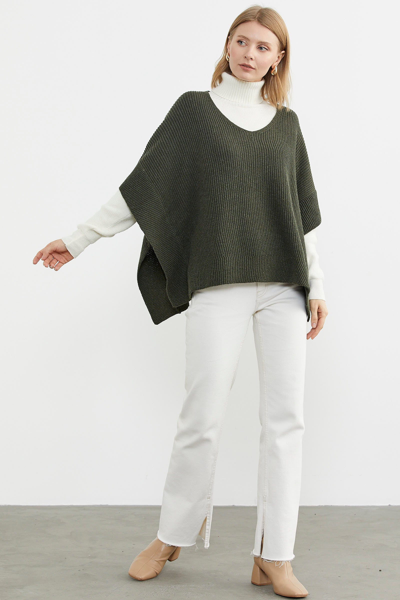 Bol Kesim V Yaka Triko Panço - Haki (2) Sementa