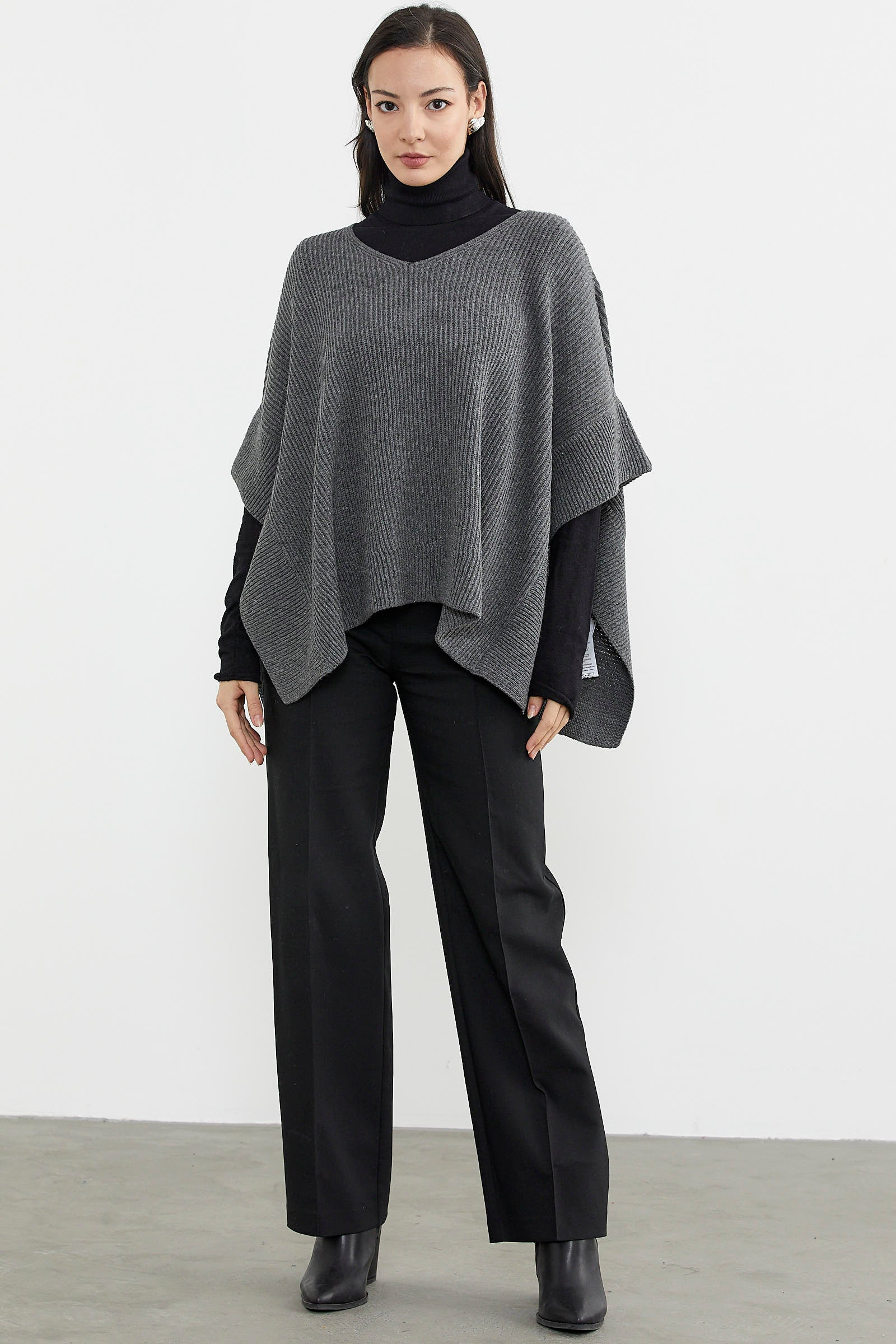 Bol Kesim V Yaka Triko Panço - Koyu Gri (2) Sementa