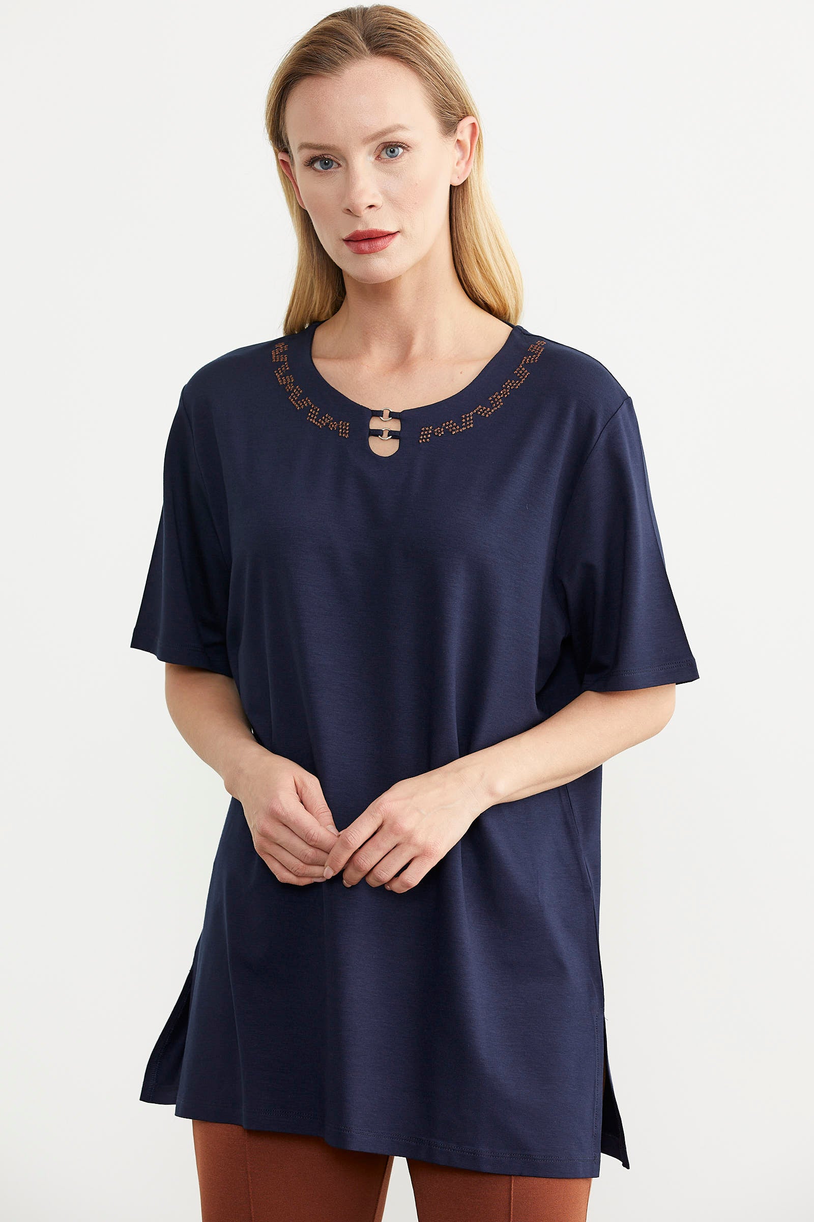 Büyük Beden Nakış Detaylı Tişört - Lacivert (2) Sementa