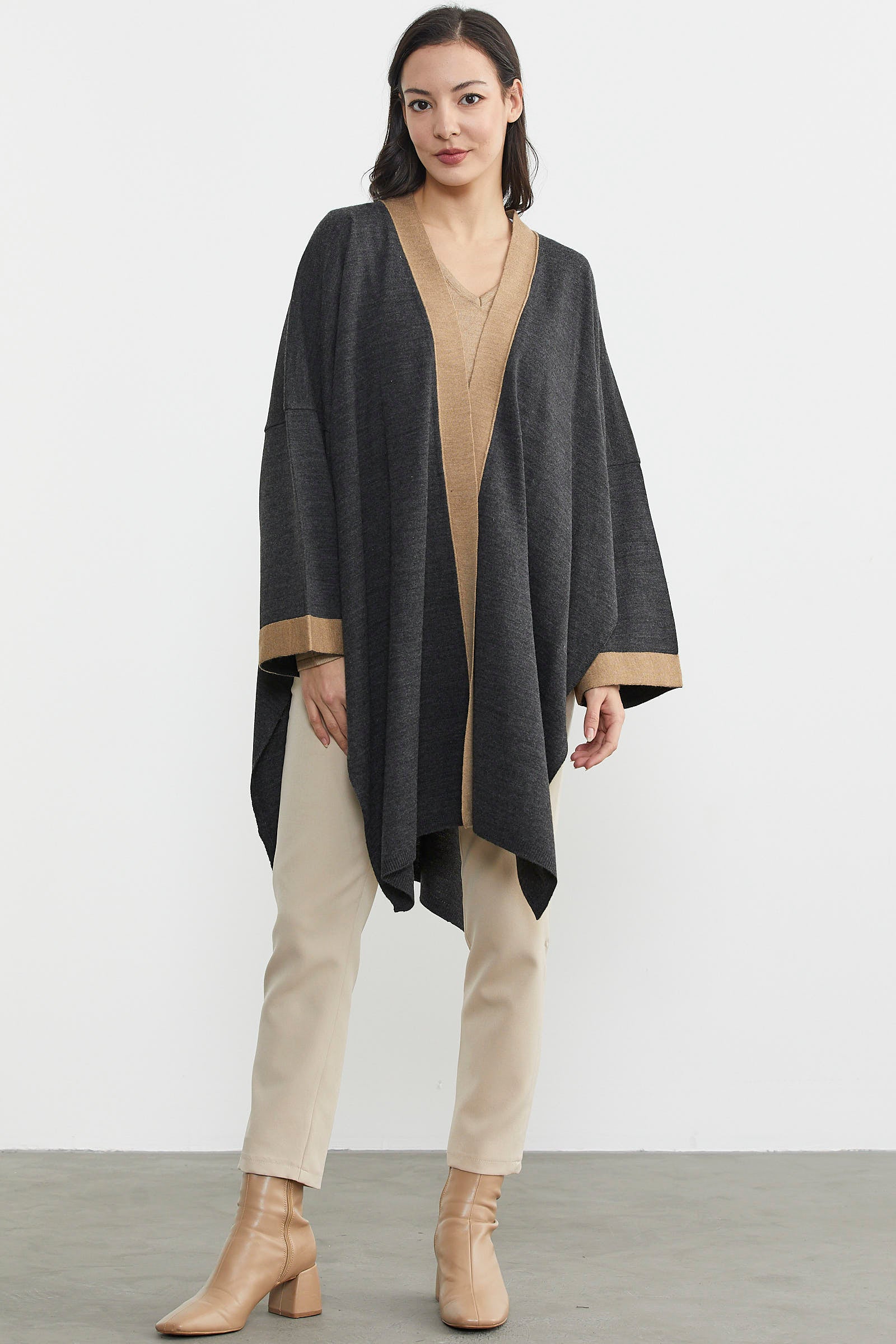 Büyük Beden Uzun Triko Panço - Antrasit - Kamel (4) Sementa