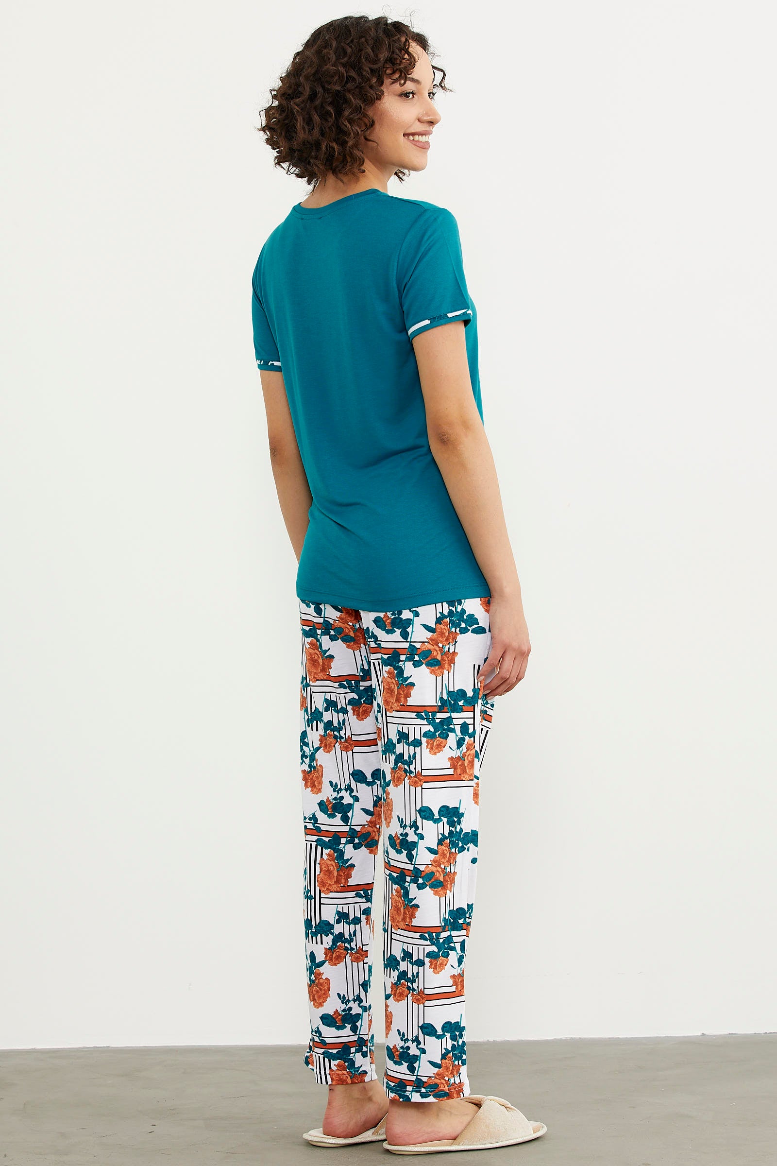 Çiçek Desenli Renkli Pijama Takım - Yeşil (5) Sementa