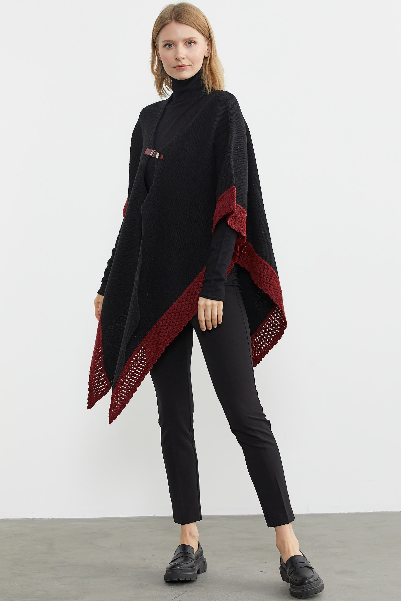 Çift Renk Aksesuarlı Triko Panço - Siyah (2) Sementa