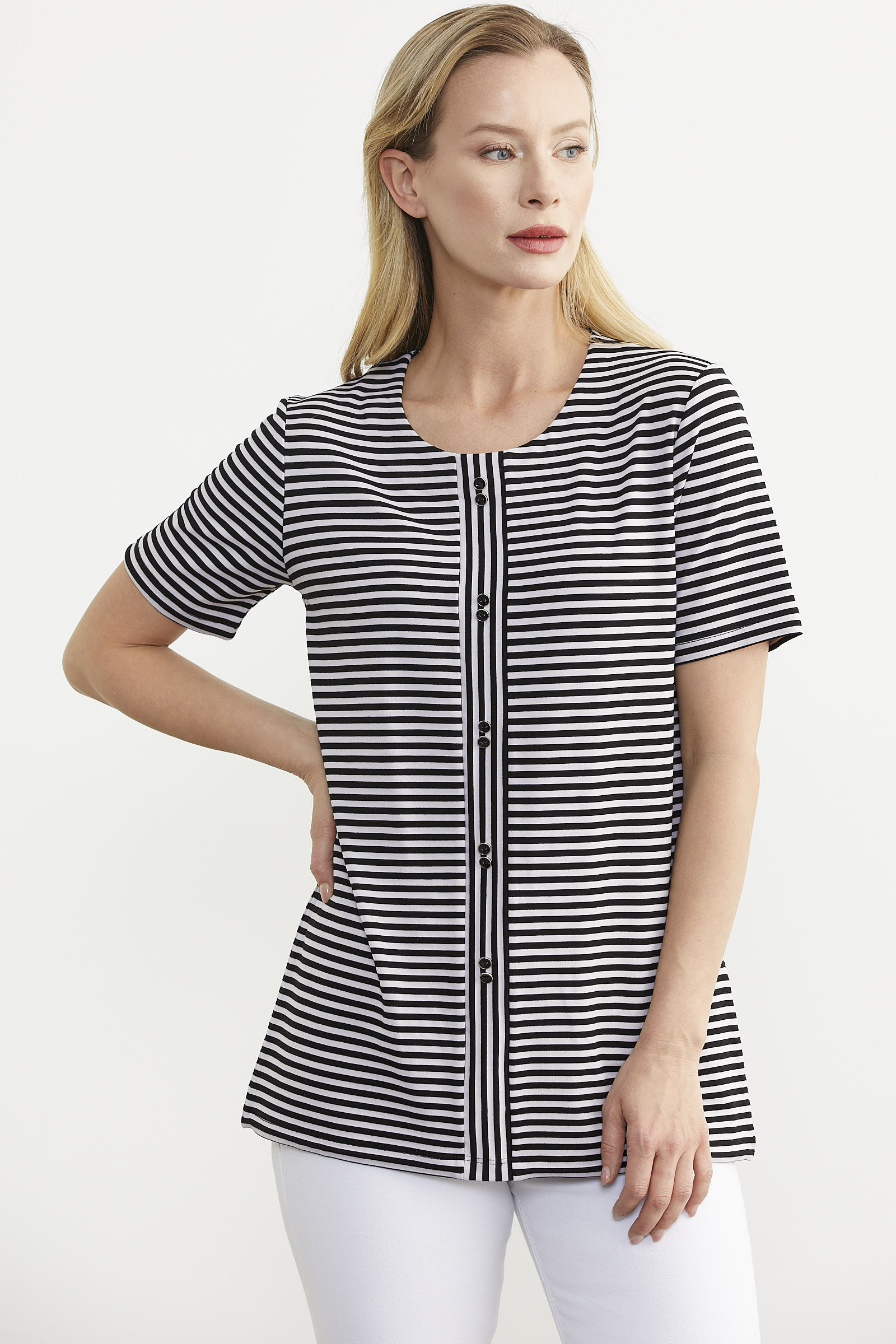 Çizgili Düğme Detaylı Tişört - Siyah (4) Sementa