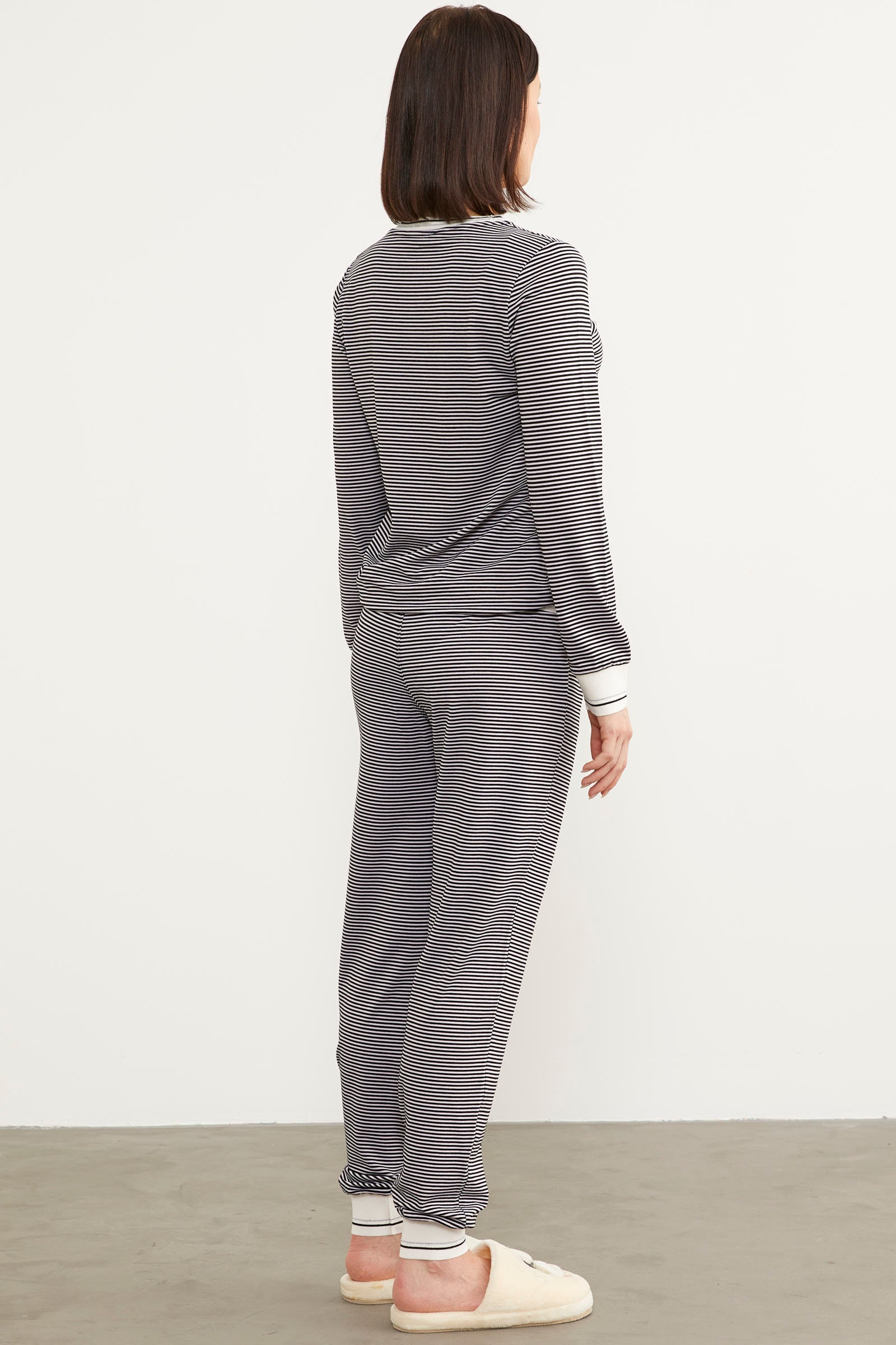 Çizgili Sıfır Yaka Pijama Takım - Siyah (7) Sementa