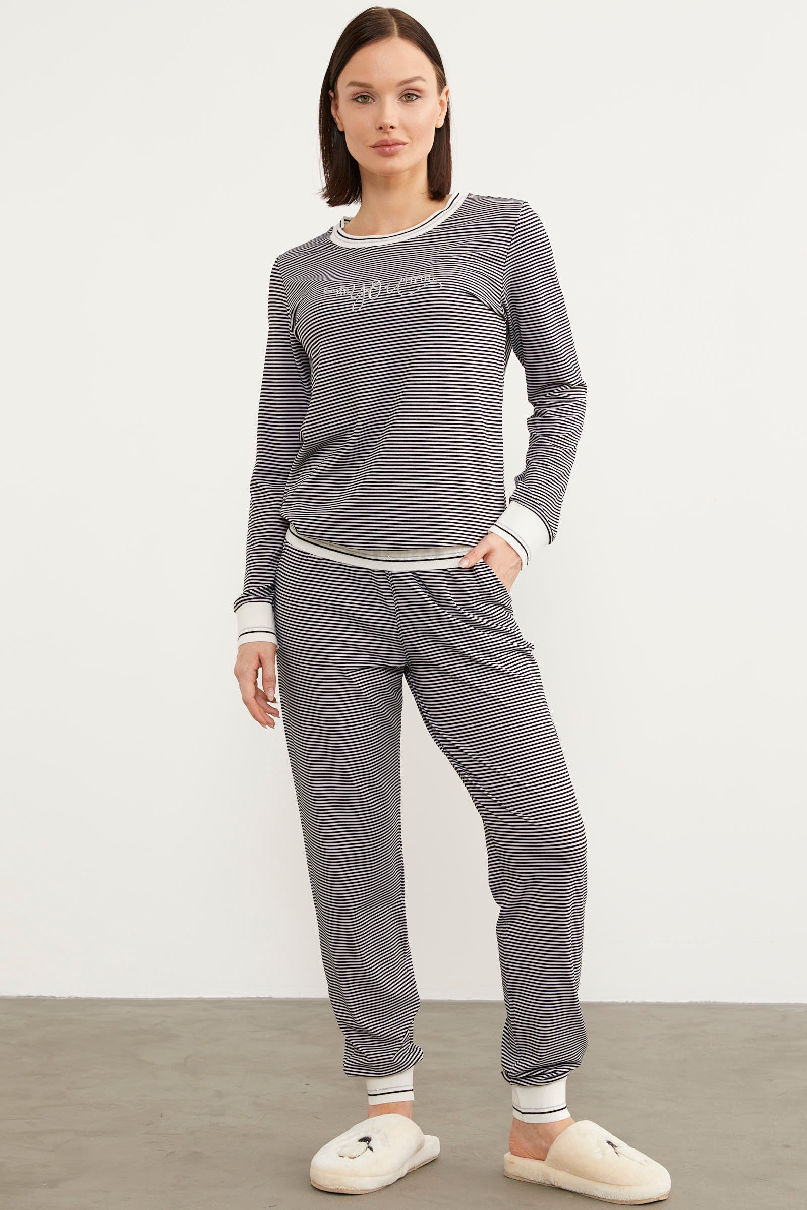 Çizgili Sıfır Yaka Pijama Takım - Siyah (2) Sementa