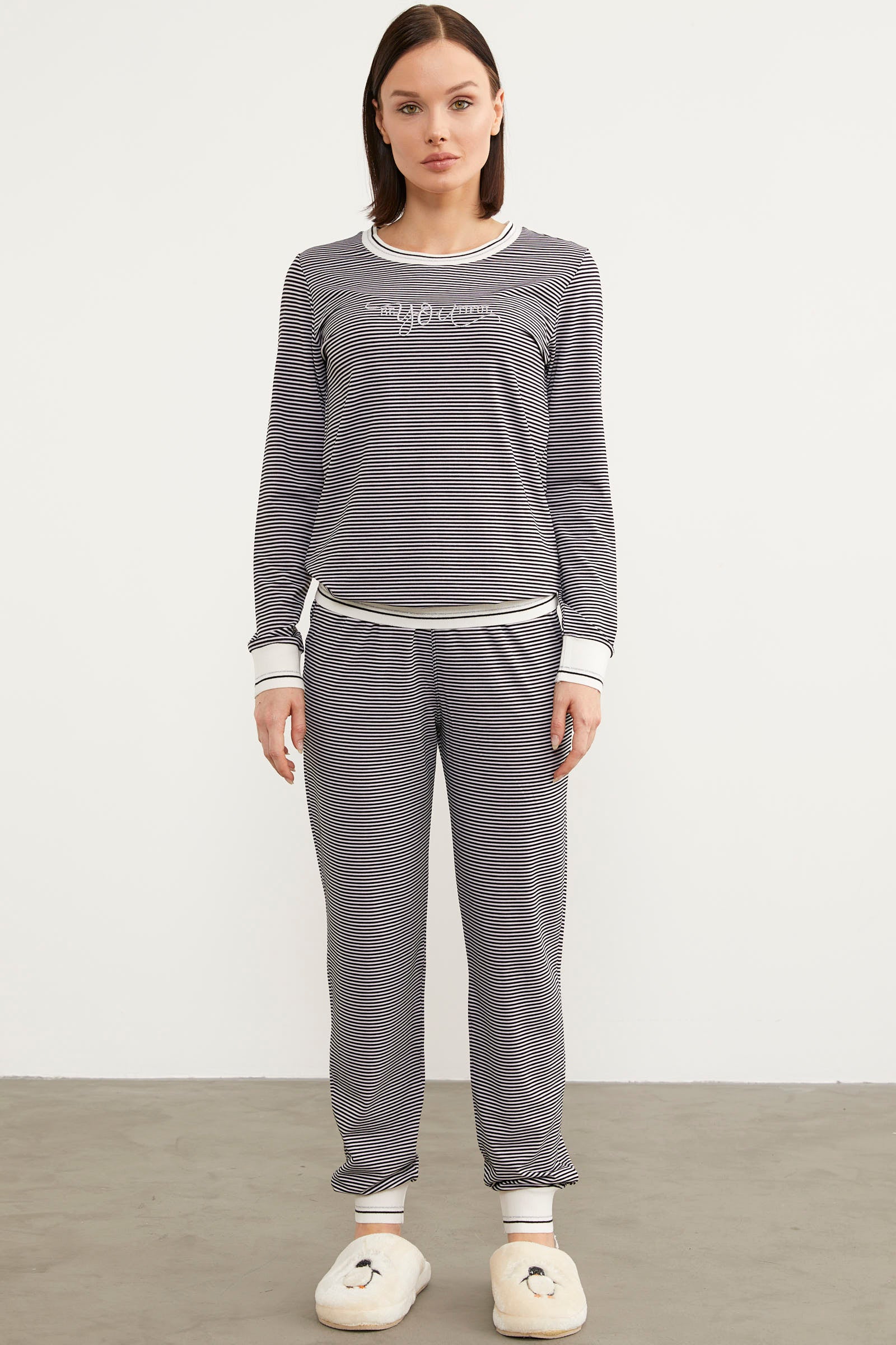 Çizgili Sıfır Yaka Pijama Takım - Siyah (5) Sementa