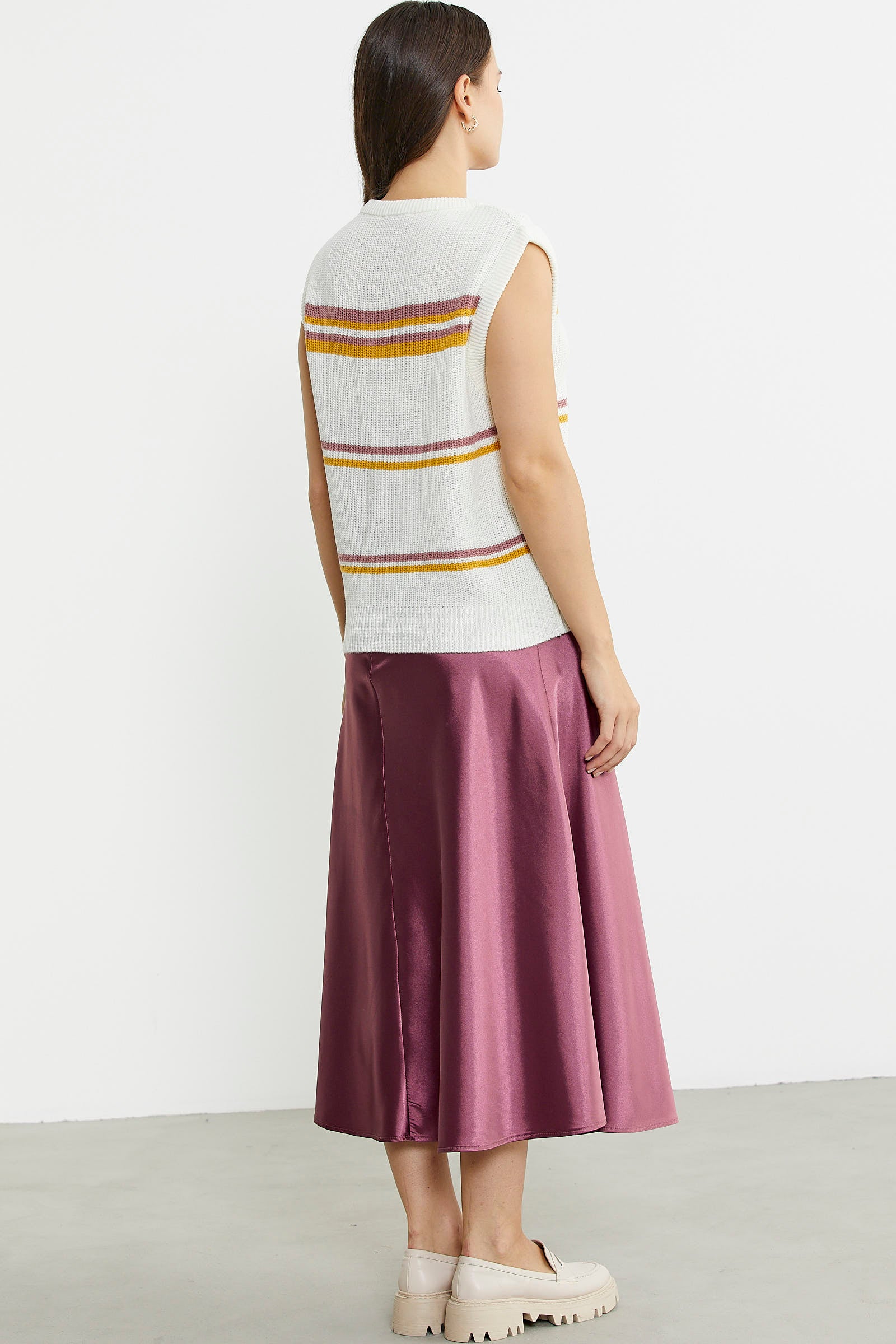 Çizgili V Yaka Yünlü Triko Süveter - Kemik - Sementa