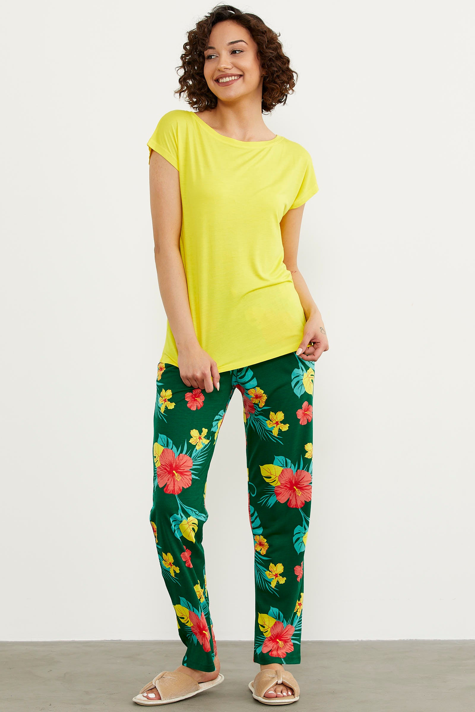 Çok Renkli Desenli Yazlık Pijama Takım - Sarı (3) Sementa