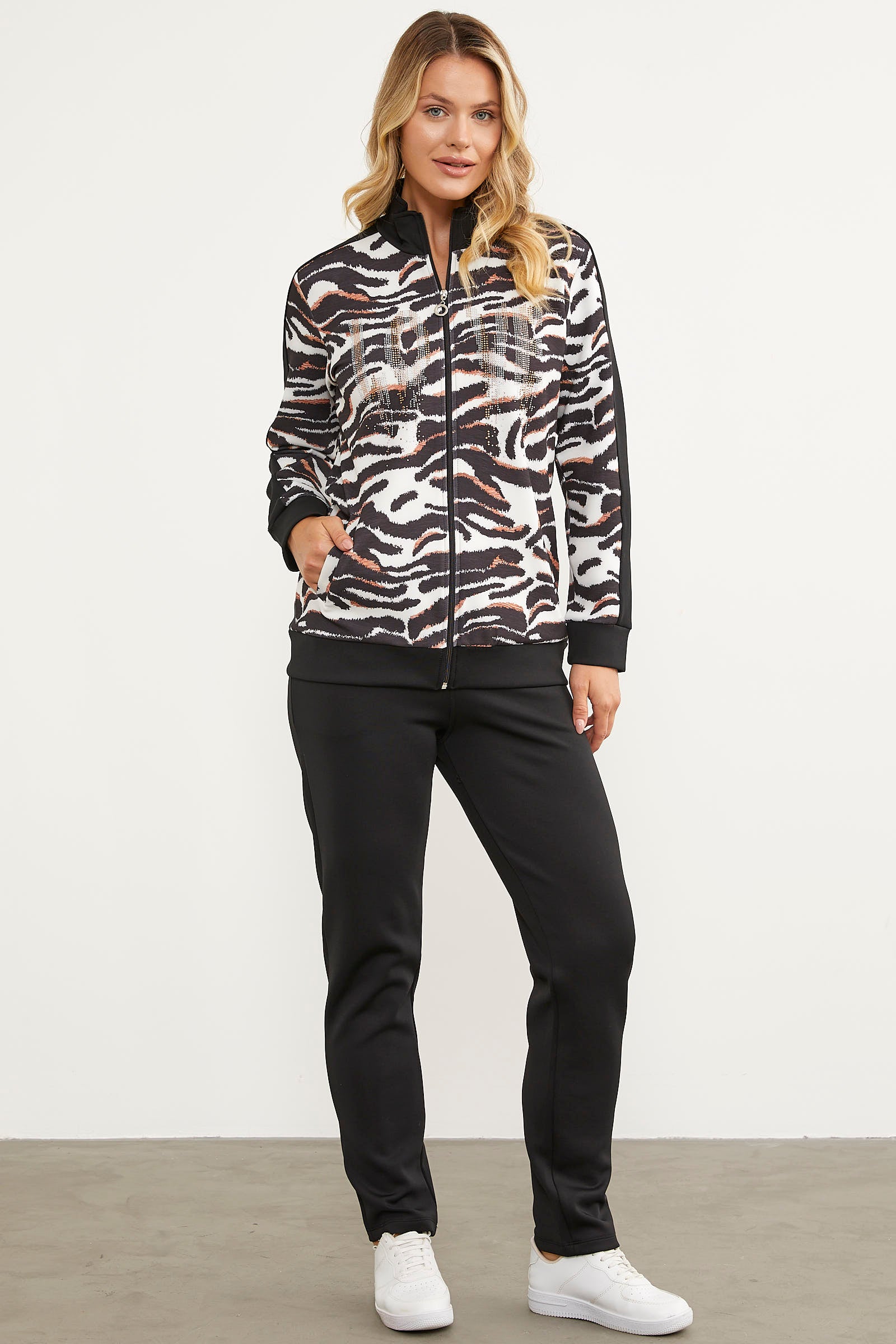 Dalgıç Kumaş Leopar Desenli Eşofman Takım - Siyah (5) Sementa