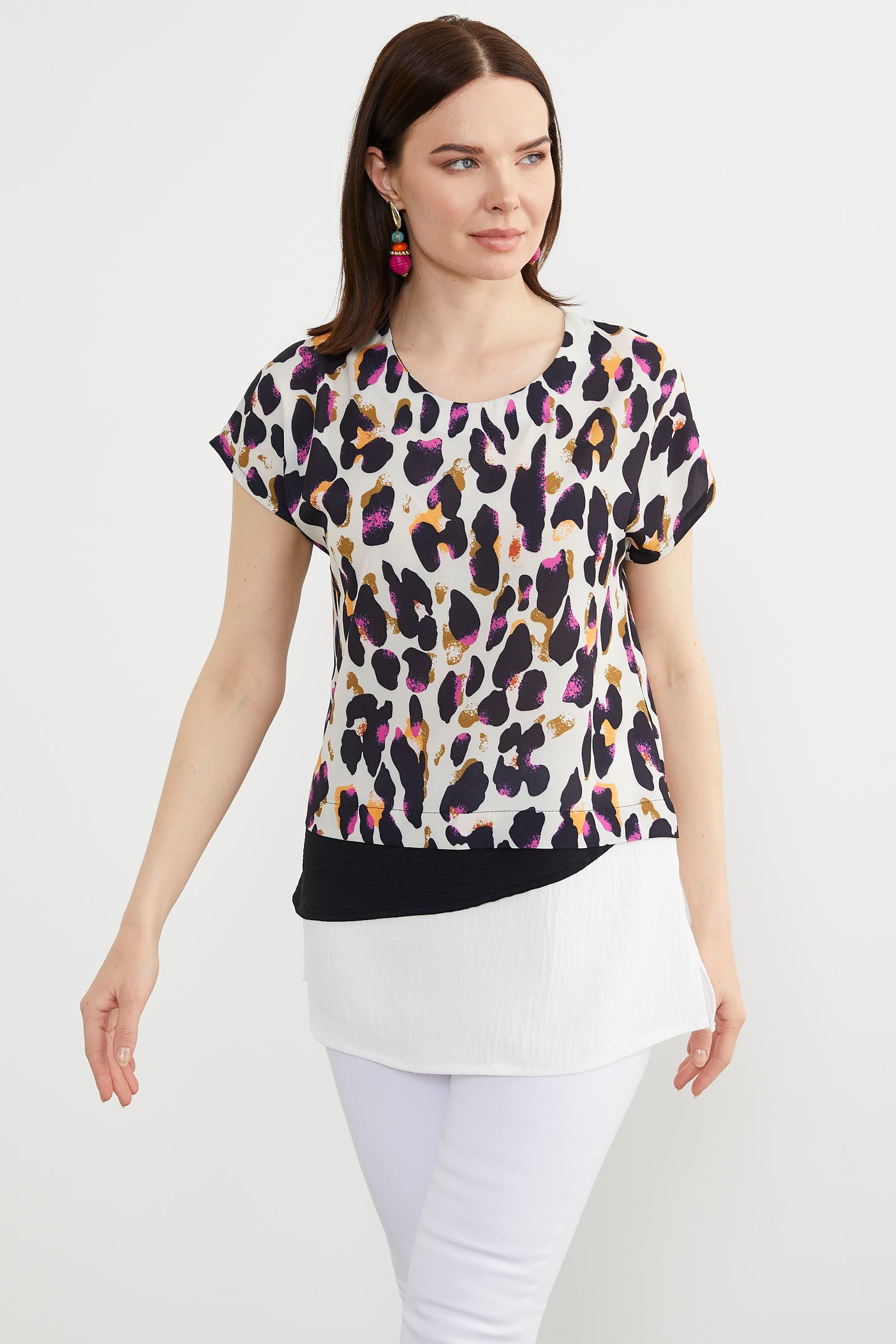 Desenli V Yaka Krep Bluz - Siyah (2) Sementa