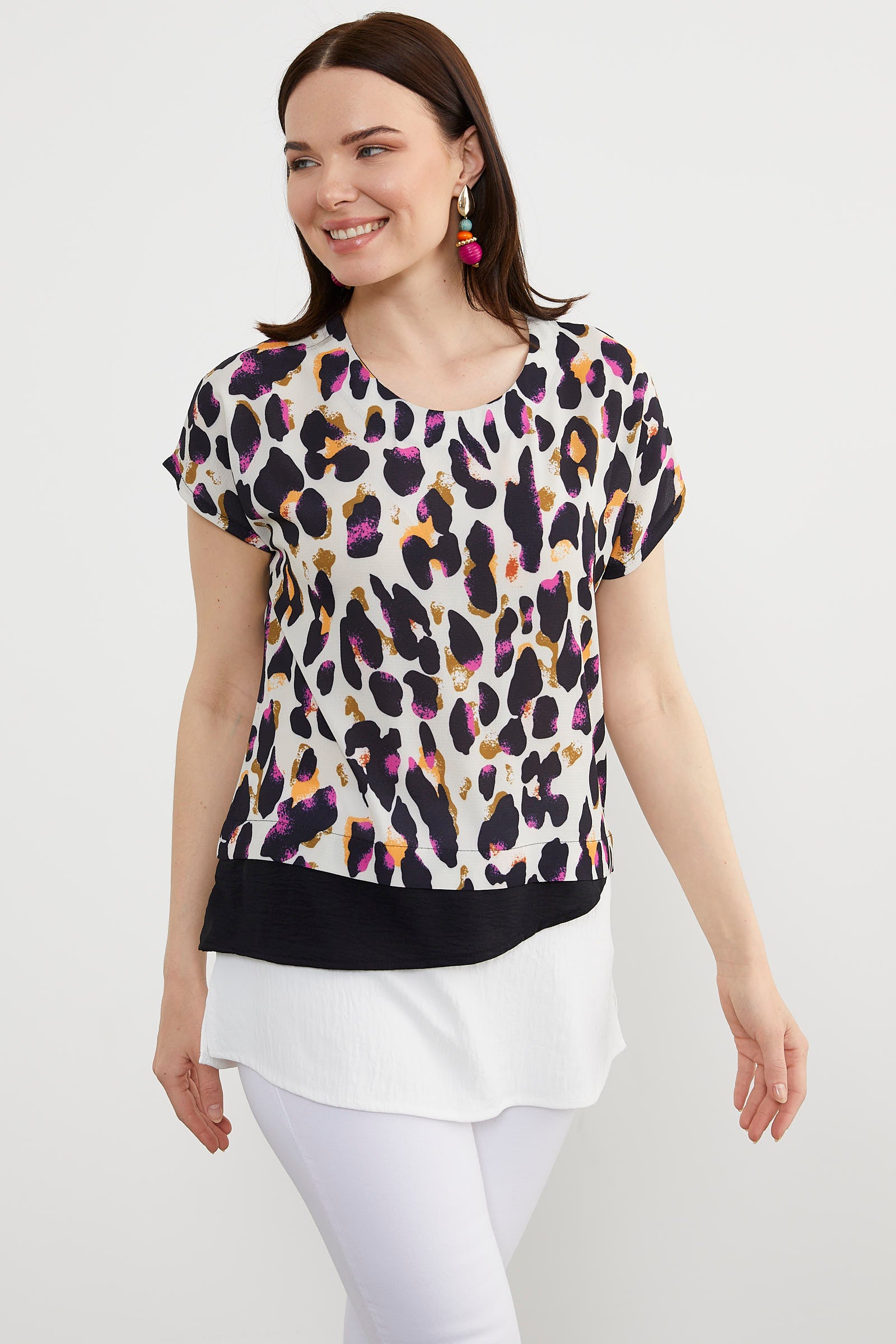 Desenli V Yaka Krep Bluz - Siyah (3) Sementa