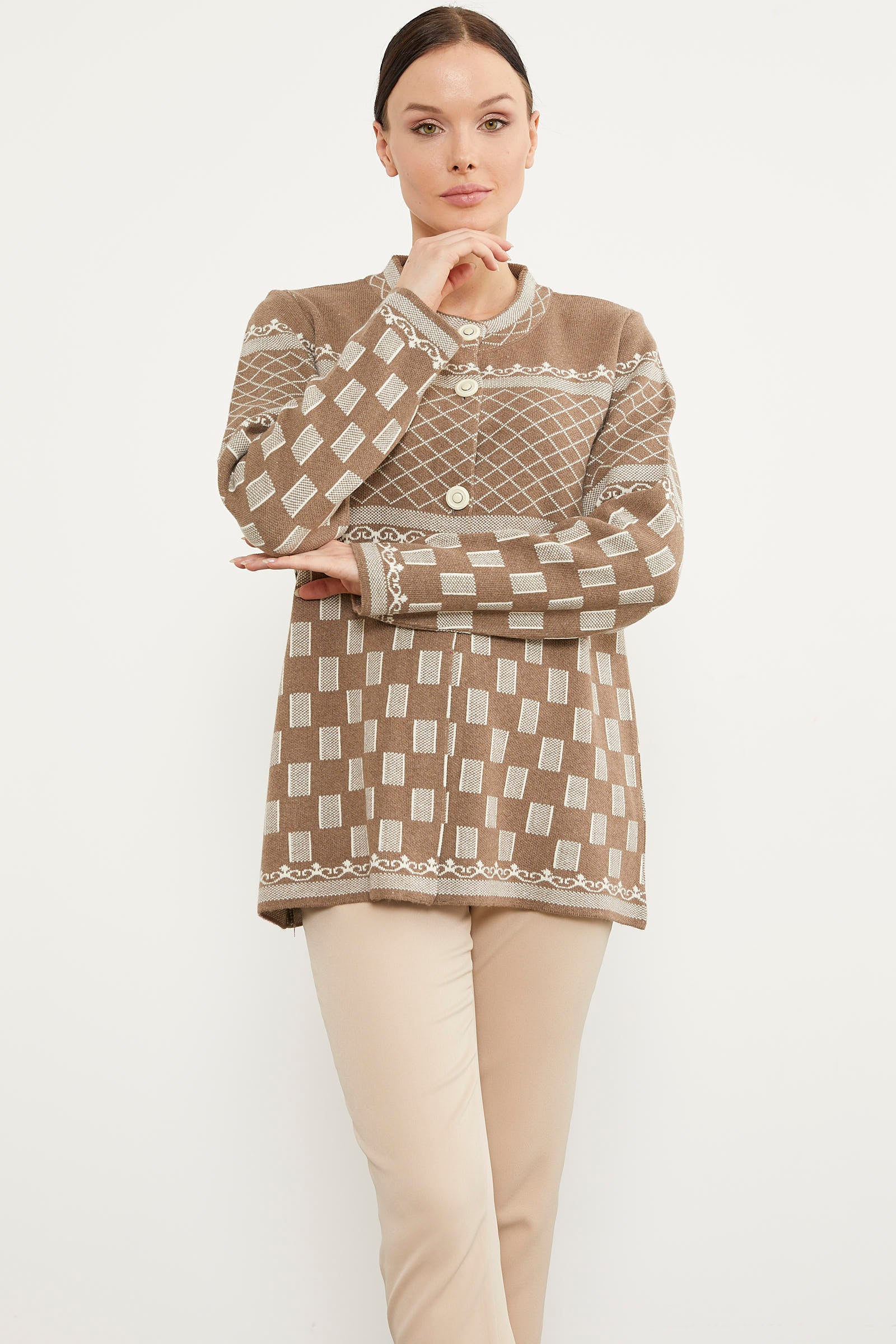 Dik Yaka Desenli Düğmeli Triko Hırka - Sütlü Kahve (3) Sementa