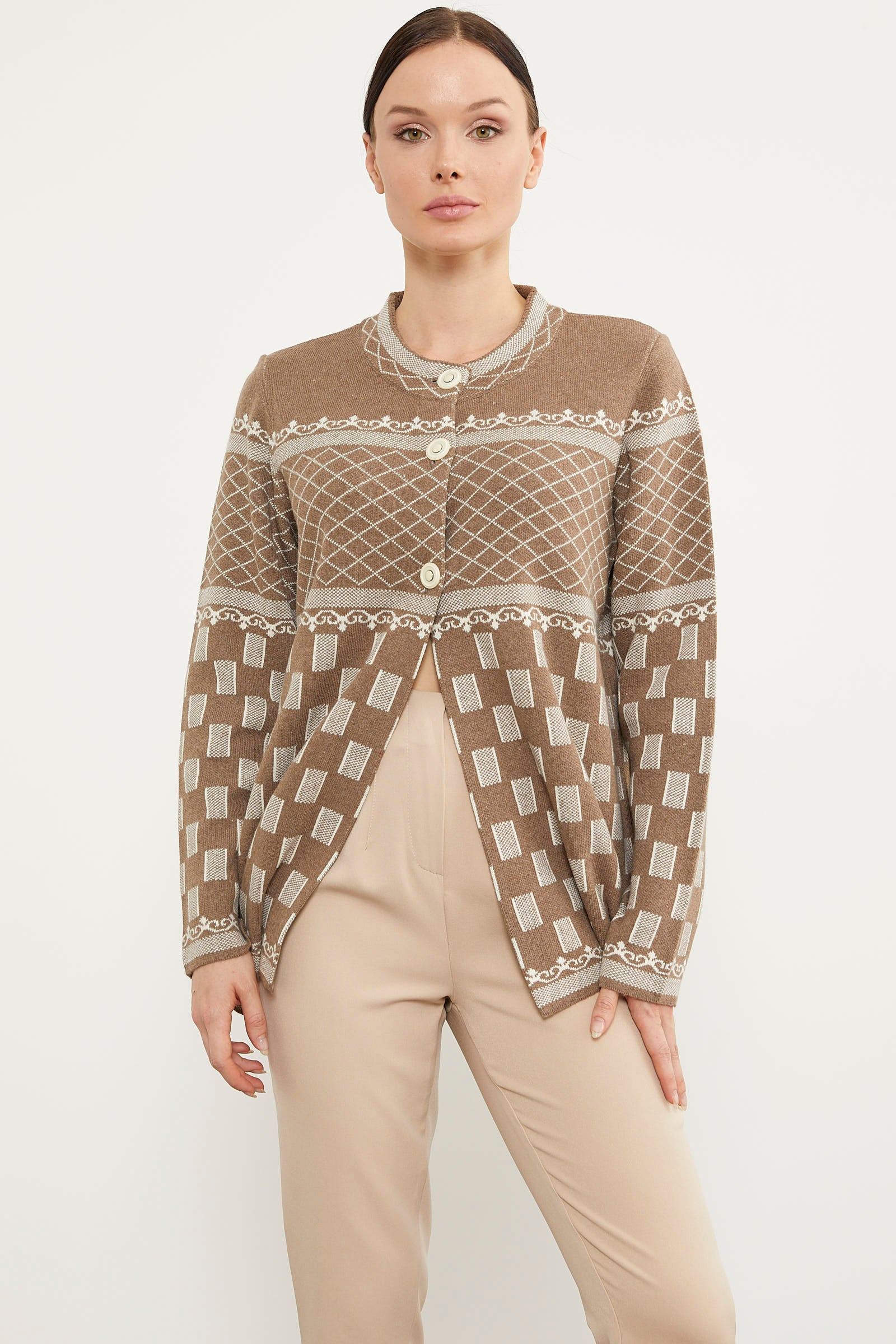 Dik Yaka Desenli Düğmeli Triko Hırka - Sütlü Kahve (4) Sementa