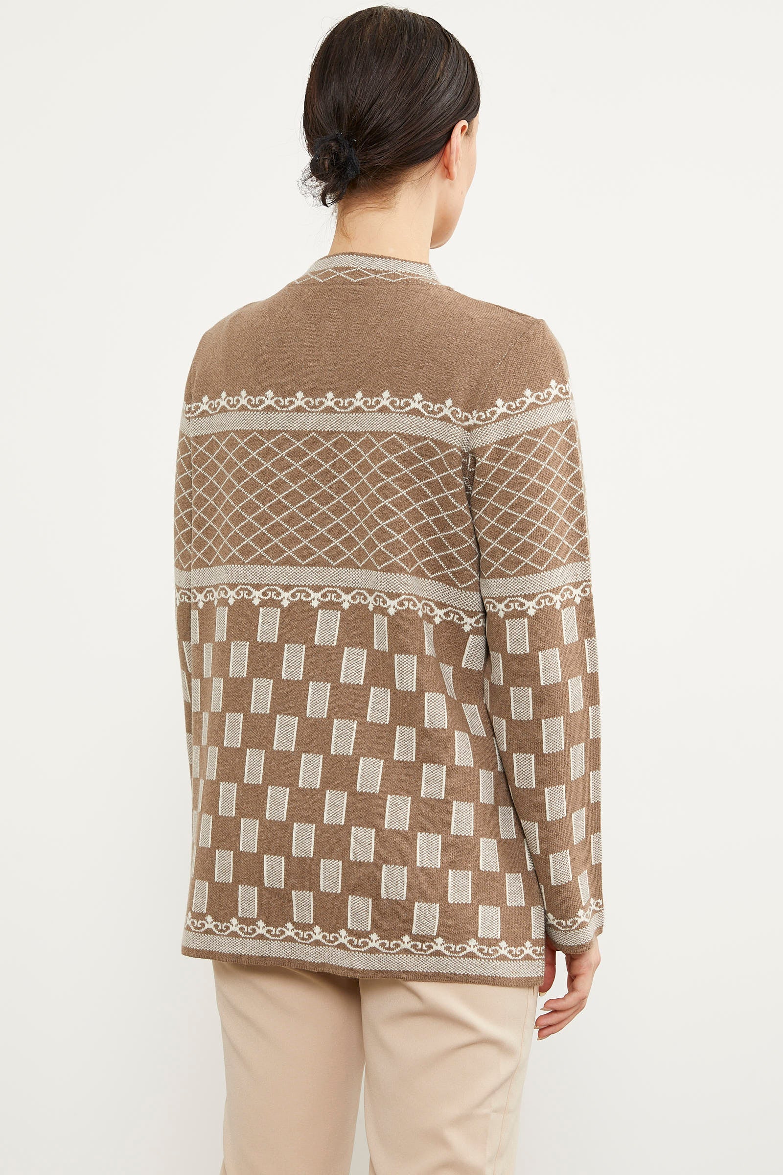 Dik Yaka Desenli Düğmeli Triko Hırka - Sütlü Kahve (6) Sementa