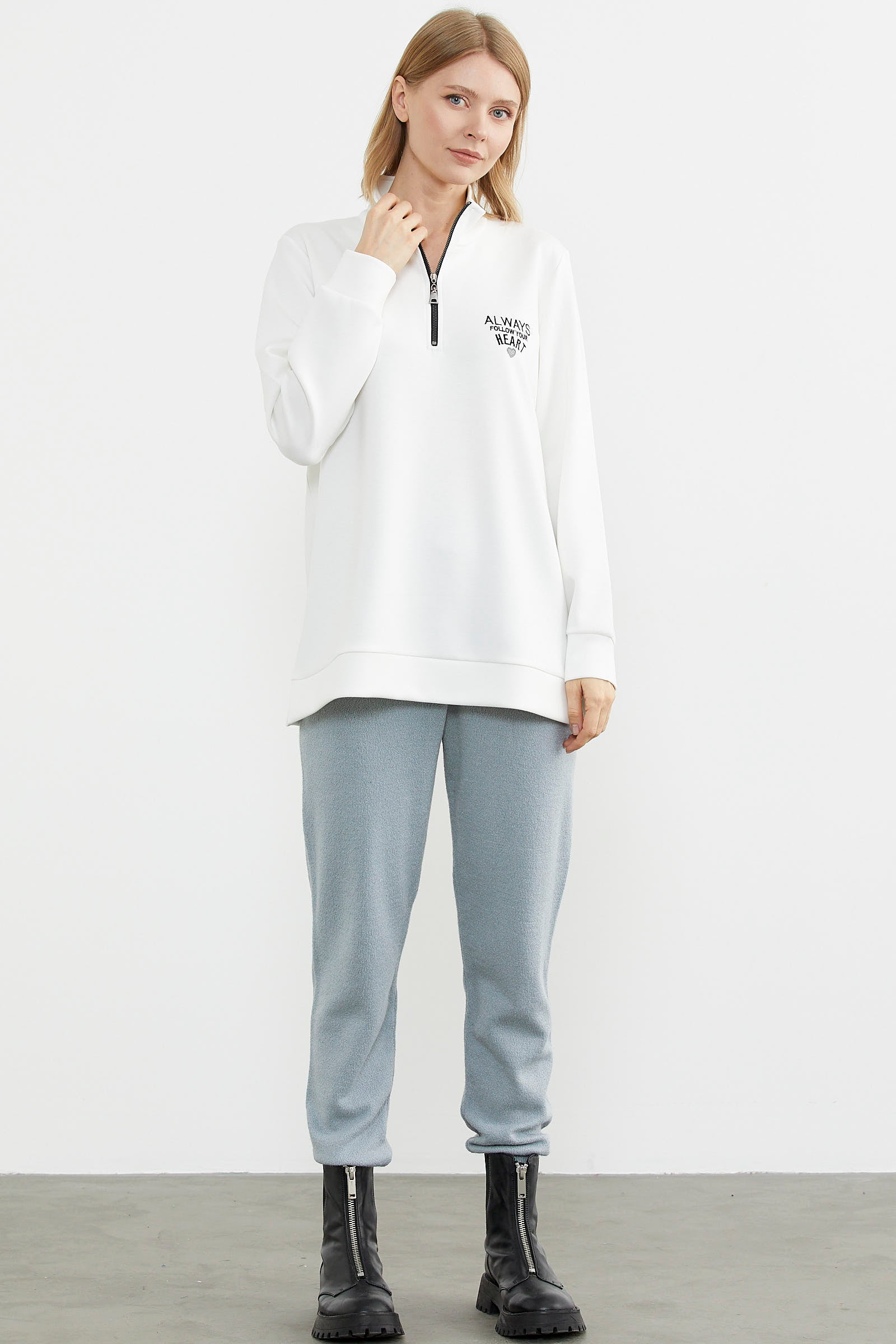 Dik Yaka Yarım Fermuarlı Sweatshirt - Ekru (3) Sementa