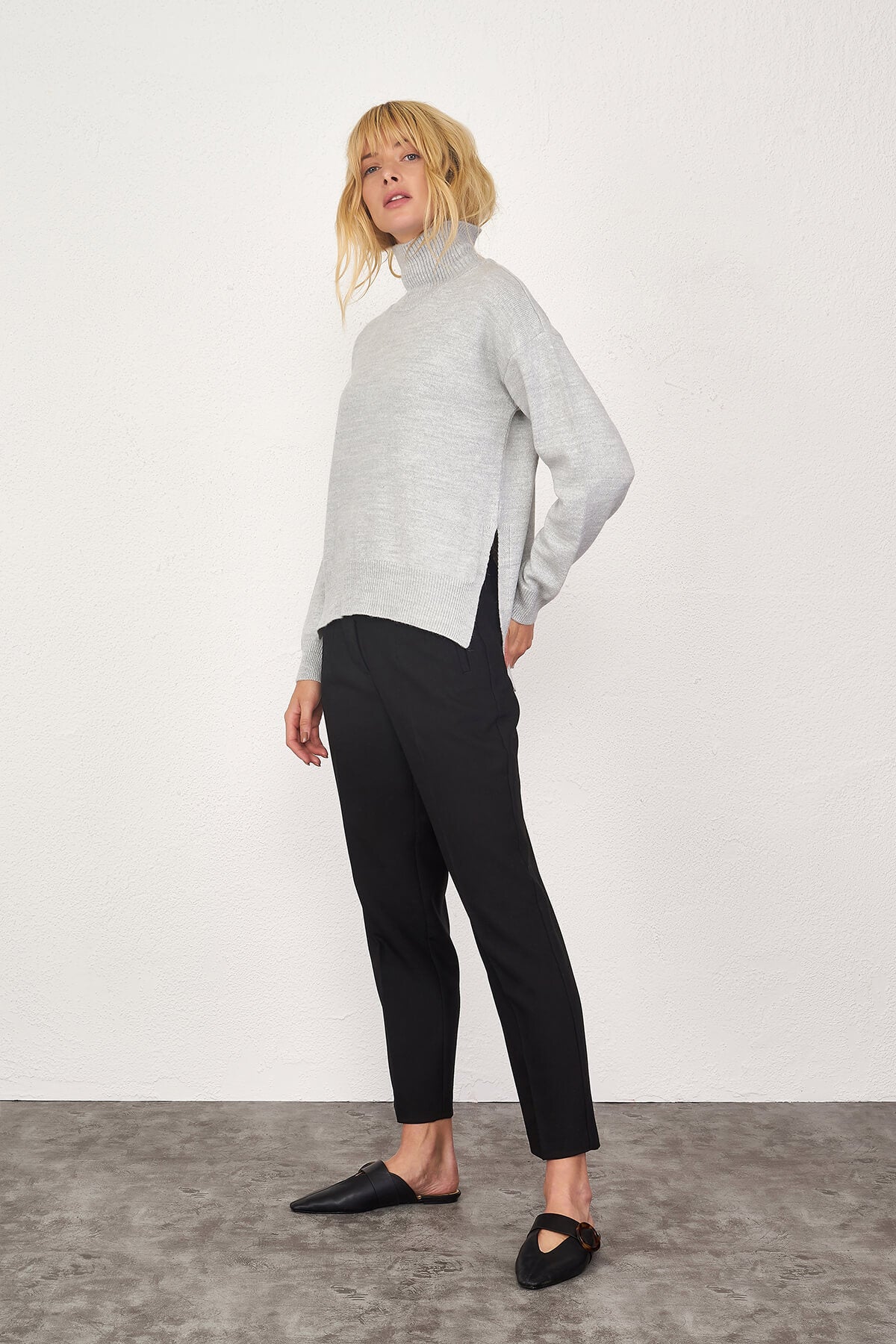 Dik Yakalı Kadın Triko Kazak - Gri (2) Sementa