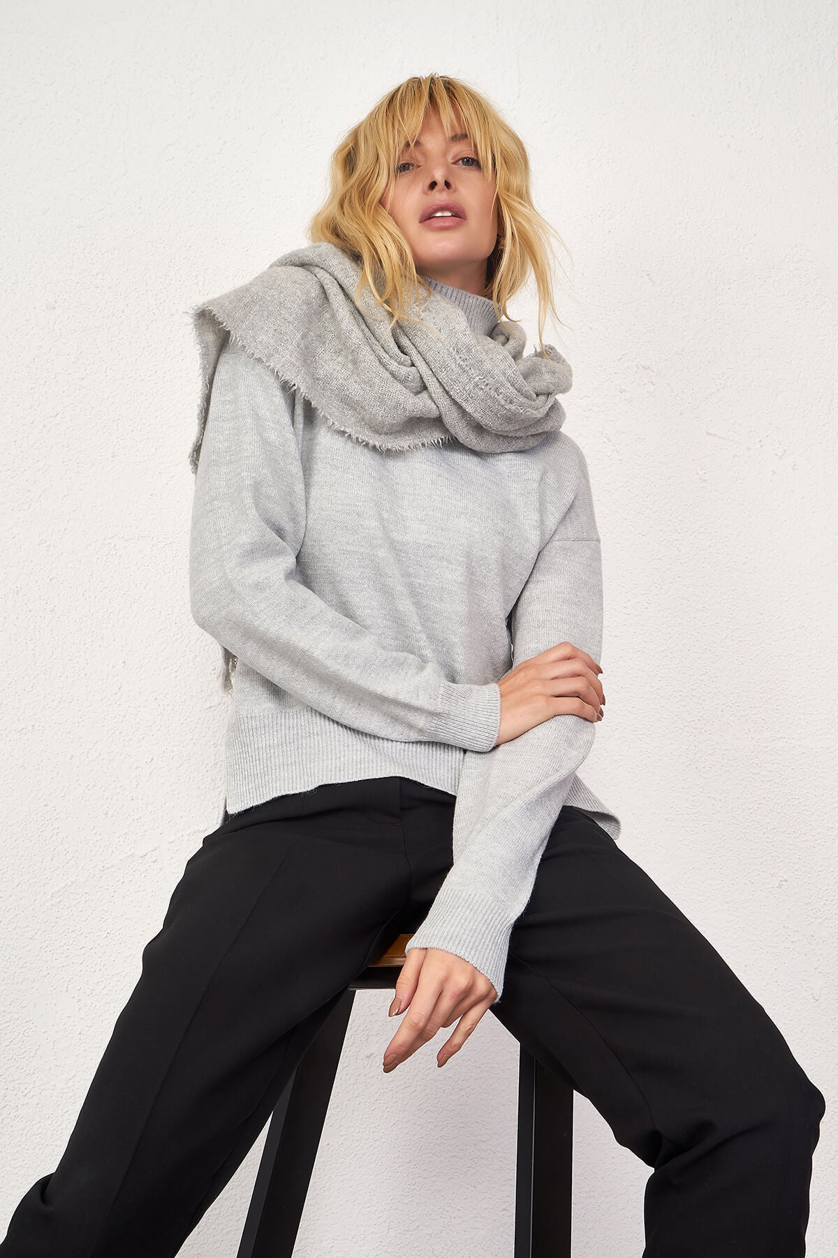 Dik Yakalı Kadın Triko Kazak - Gri (3) Sementa