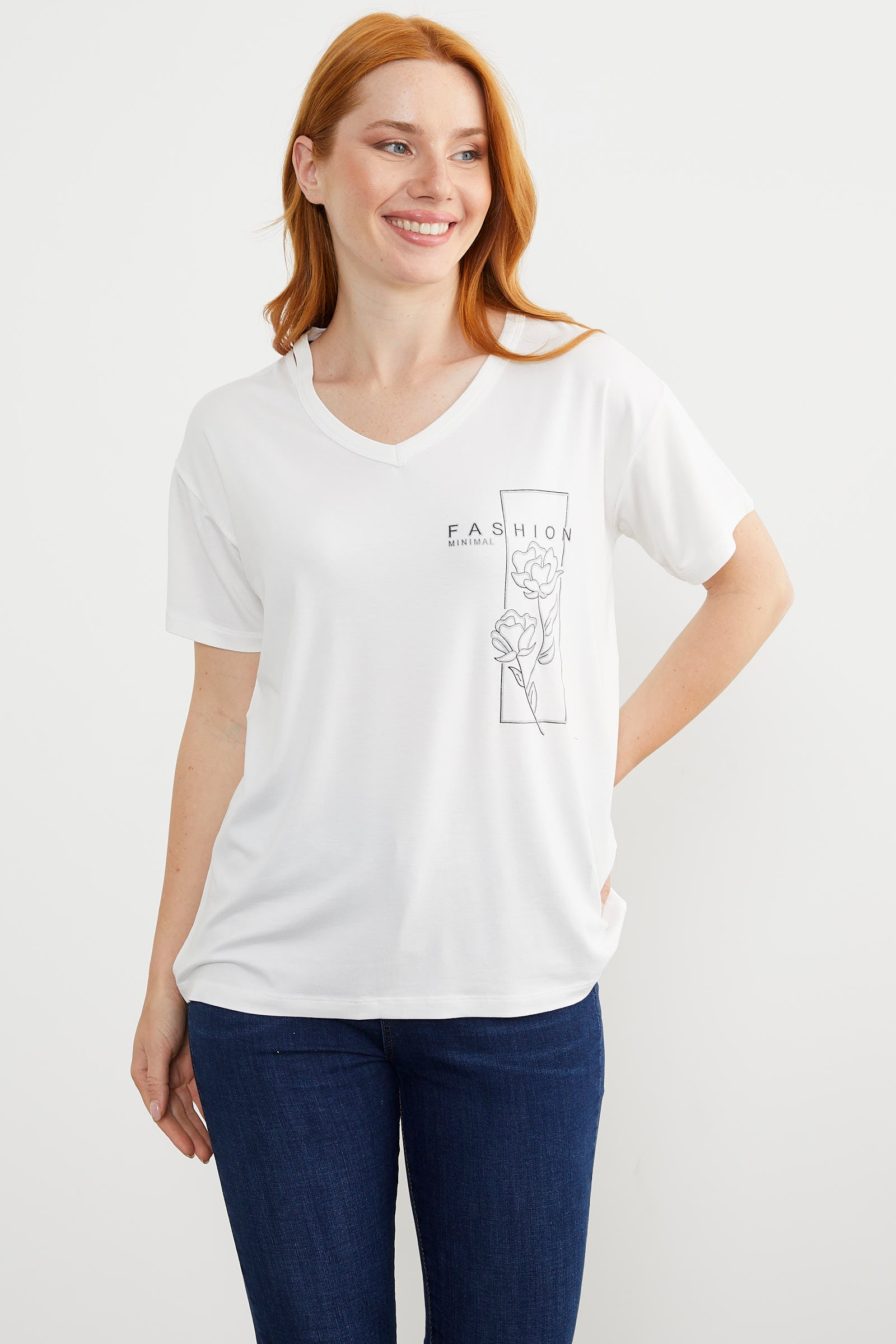 Dökümlü V Yaka Baskılı Tişört - Ekru (4) Sementa