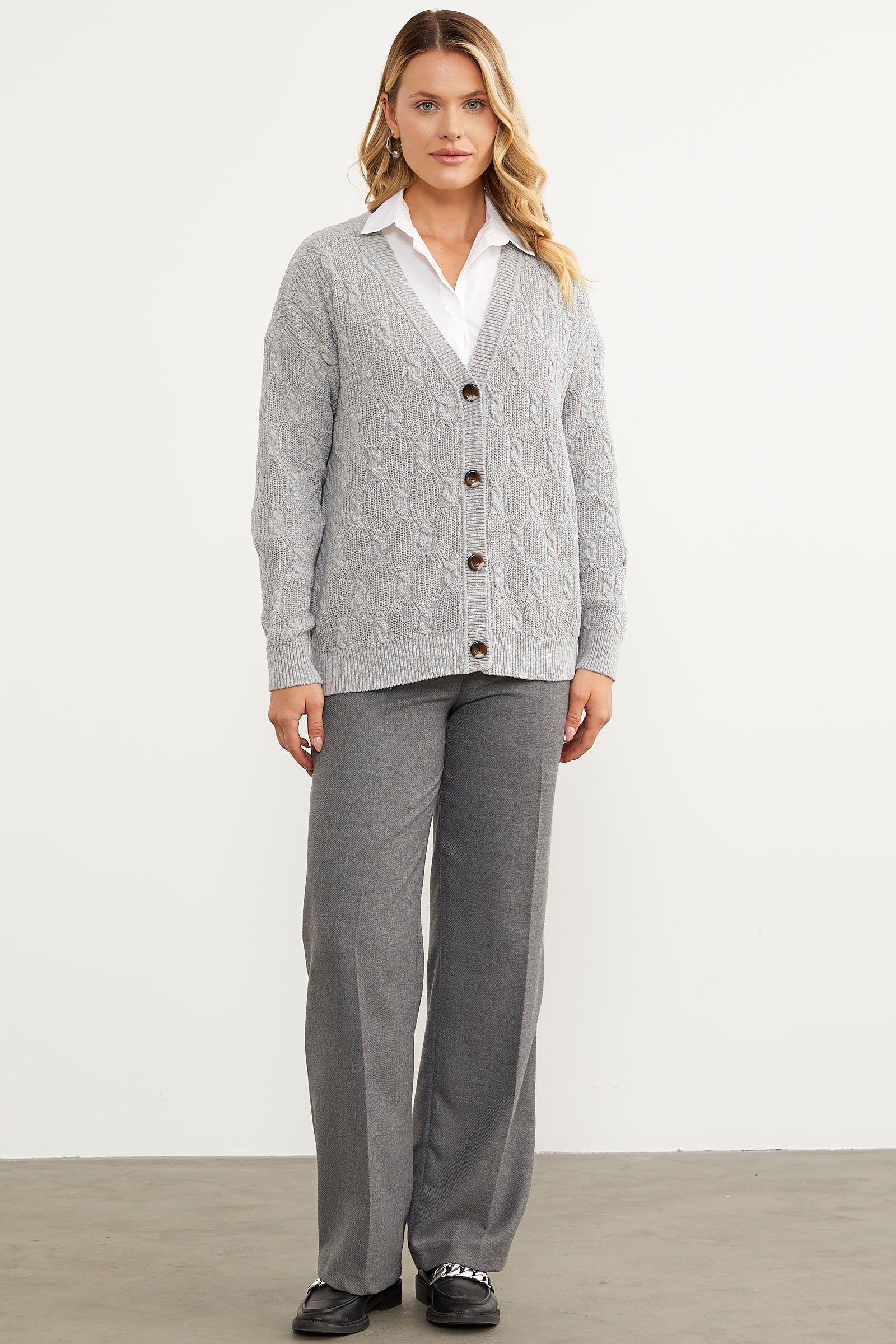 Düğmeli Saç Örgü Triko Hırka - Açık Gri (7) Sementa