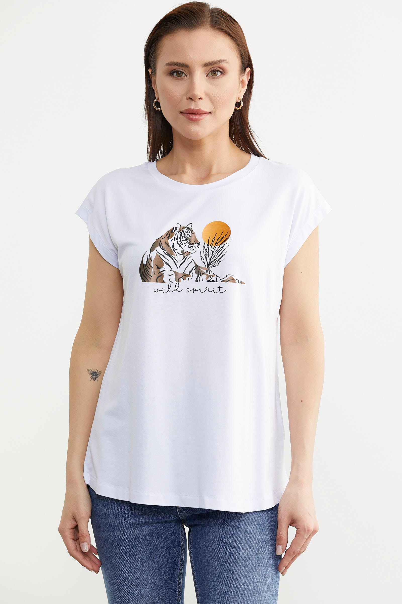 Düşük Kol Baskılı Viskon Tişört - Beyaz (1) Sementa