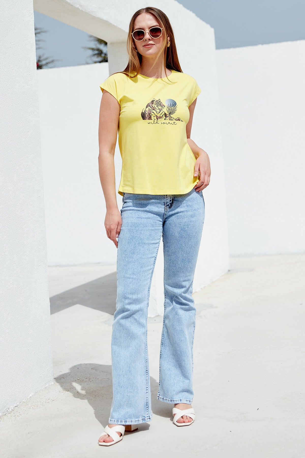 Düşük Kol Baskılı Viskon Tişört - Sarı (1) Sementa