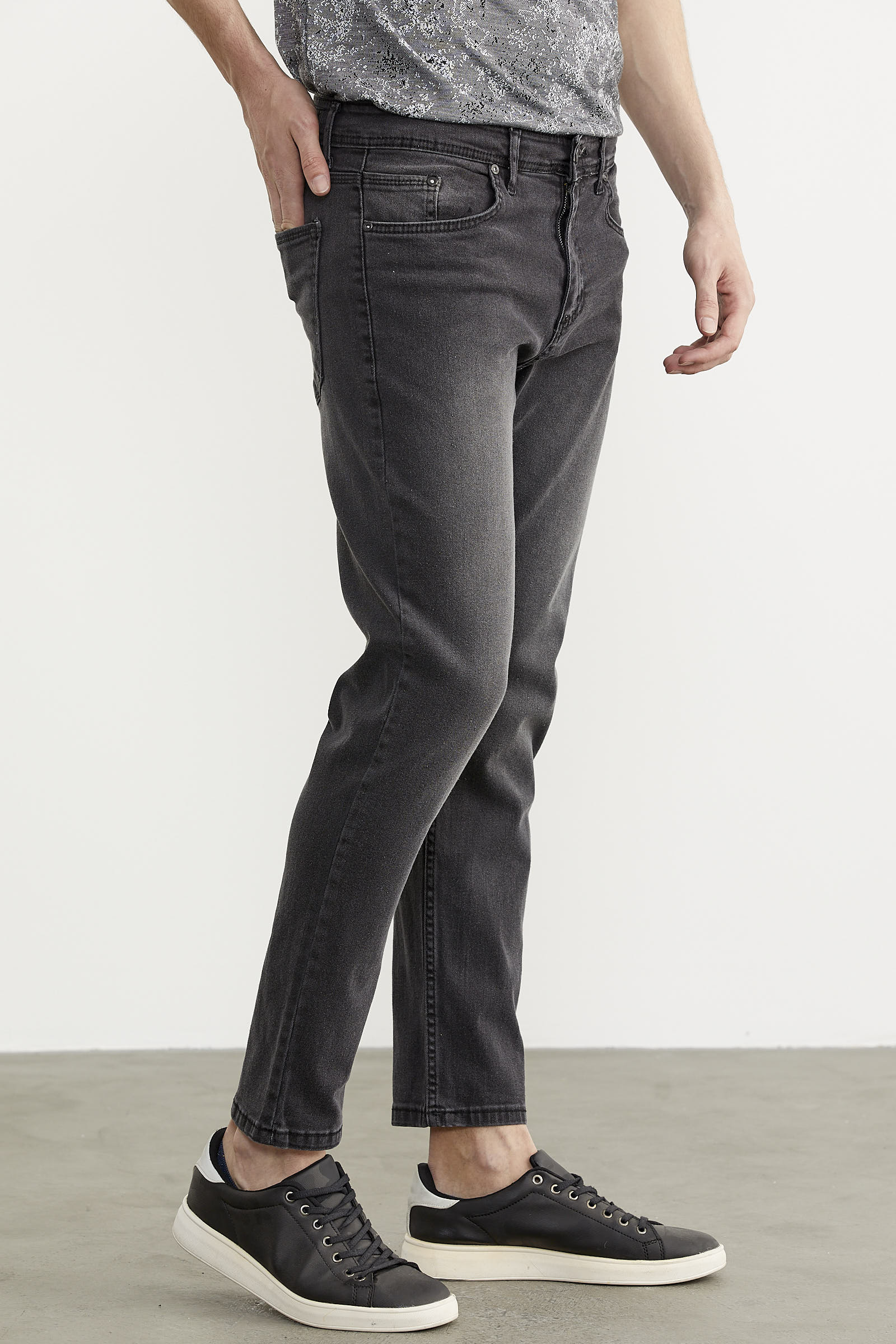 Eskitme Yıkamalı Slim Fit Jean Pantolon - Gri (4) Sementa