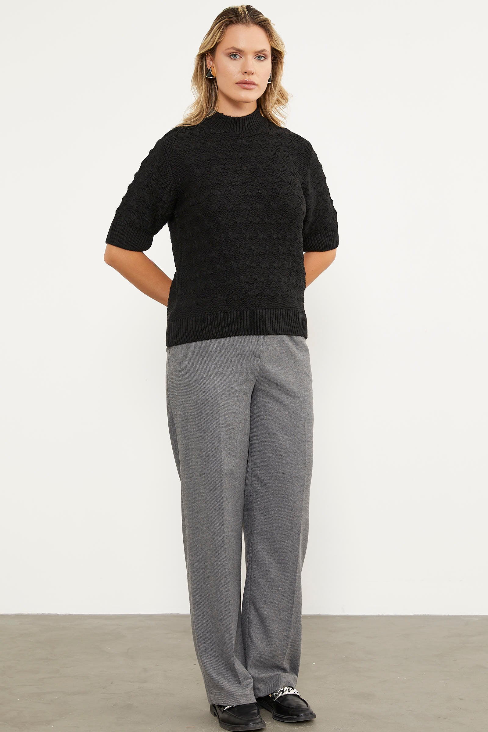 Fiyonk Desenli Kısa Kol Triko Süveter - Siyah (2) Sementa