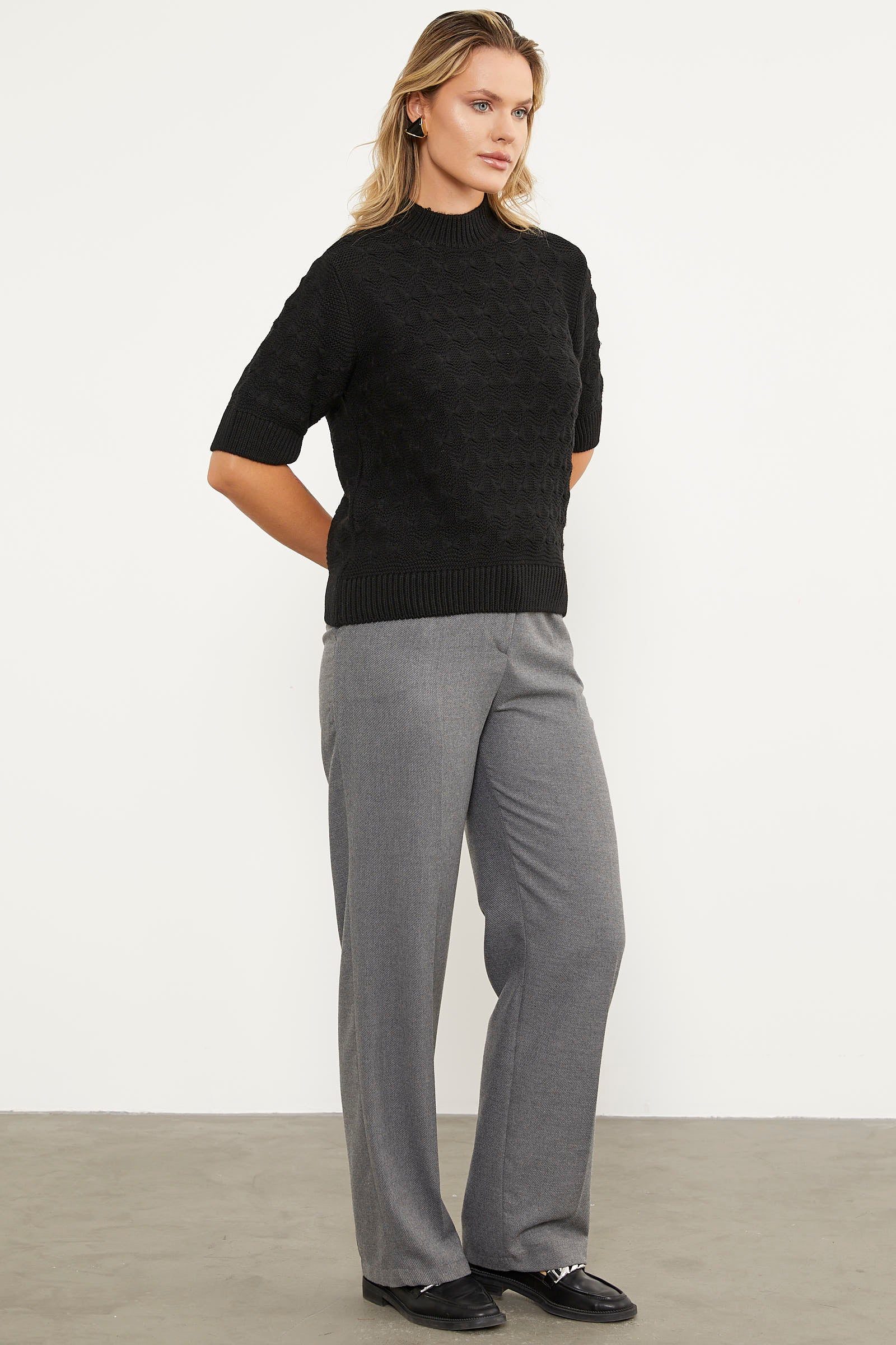 Fiyonk Desenli Kısa Kol Triko Süveter - Siyah (3) Sementa