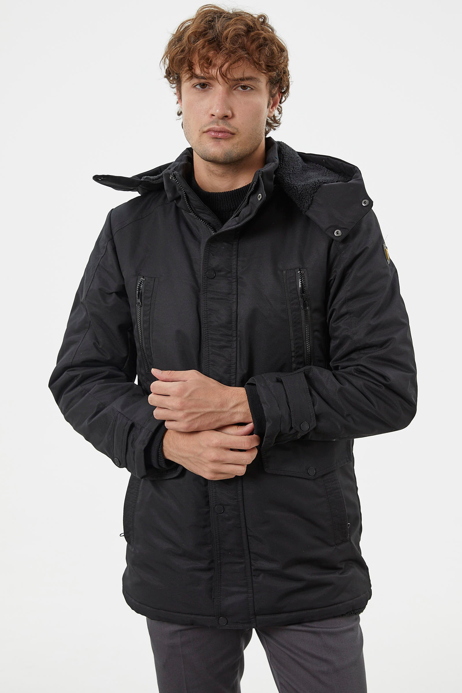 İçi Komple Pelüş Kapüşonlu Mont - Siyah (4) Sementa