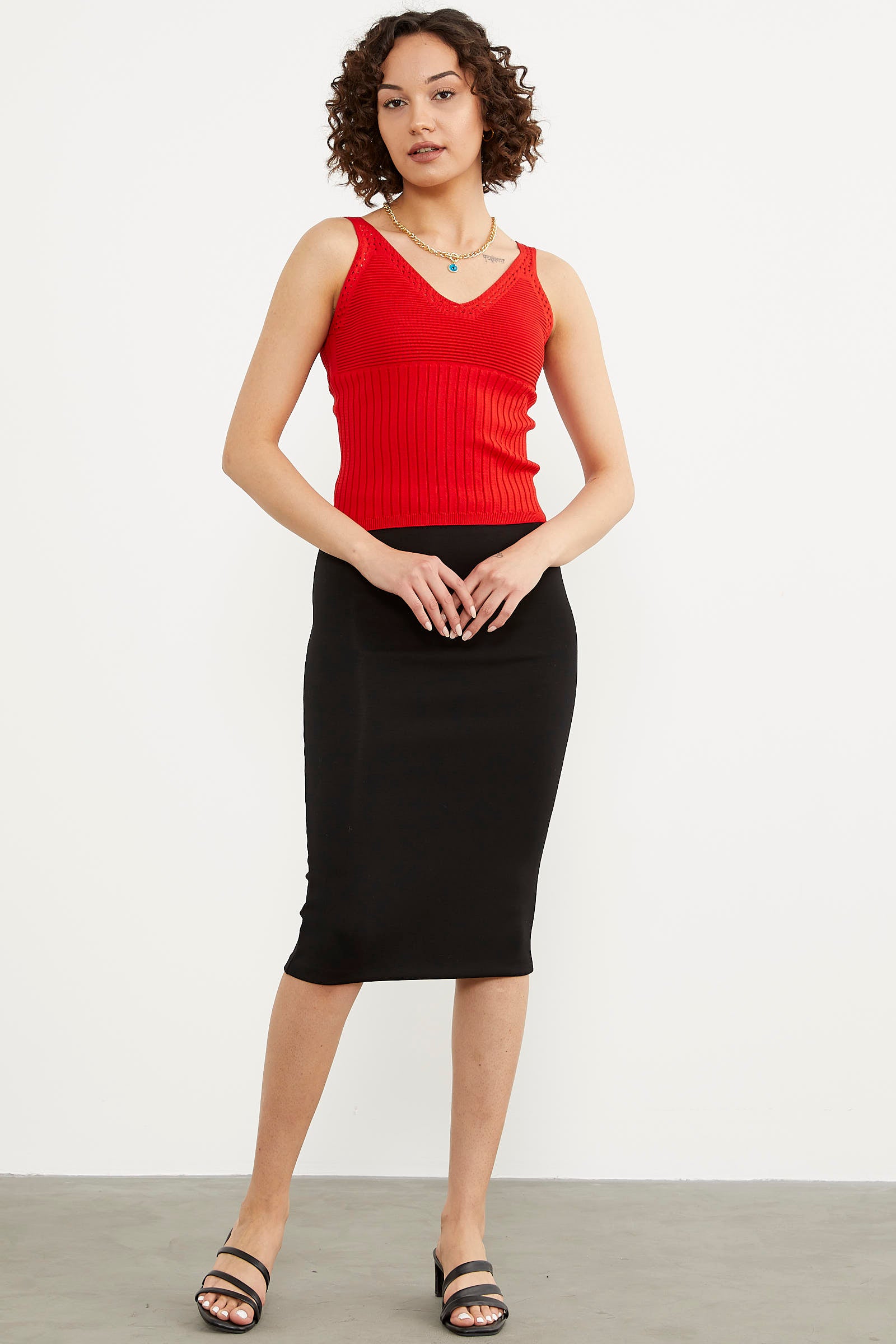 İnce Askılı Örme Detaylı Triko Crop - Kırmızı (4) Sementa