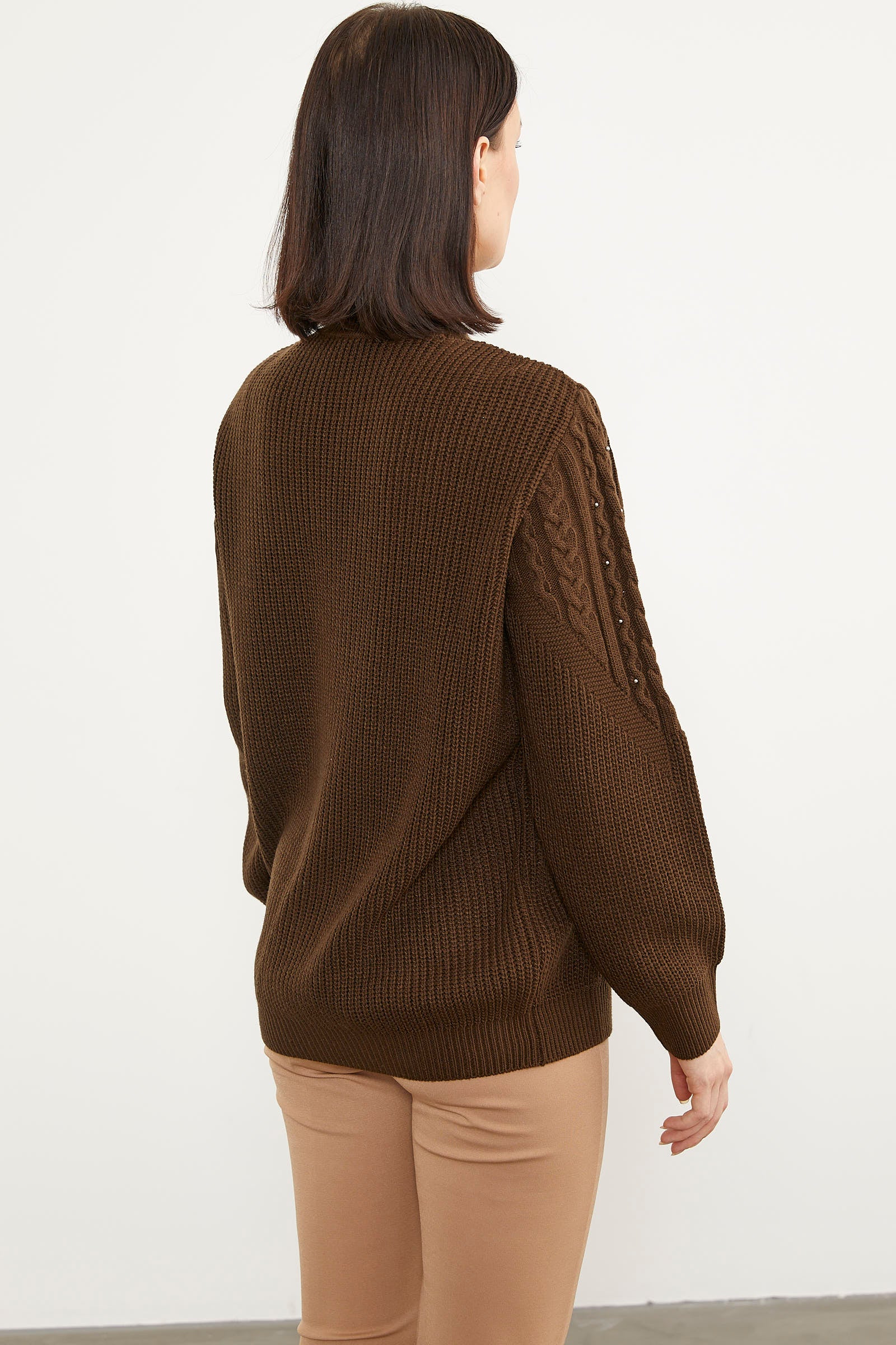 İnci Detaylı Dik Yaka Triko Kazak - Kahve (6) Sementa