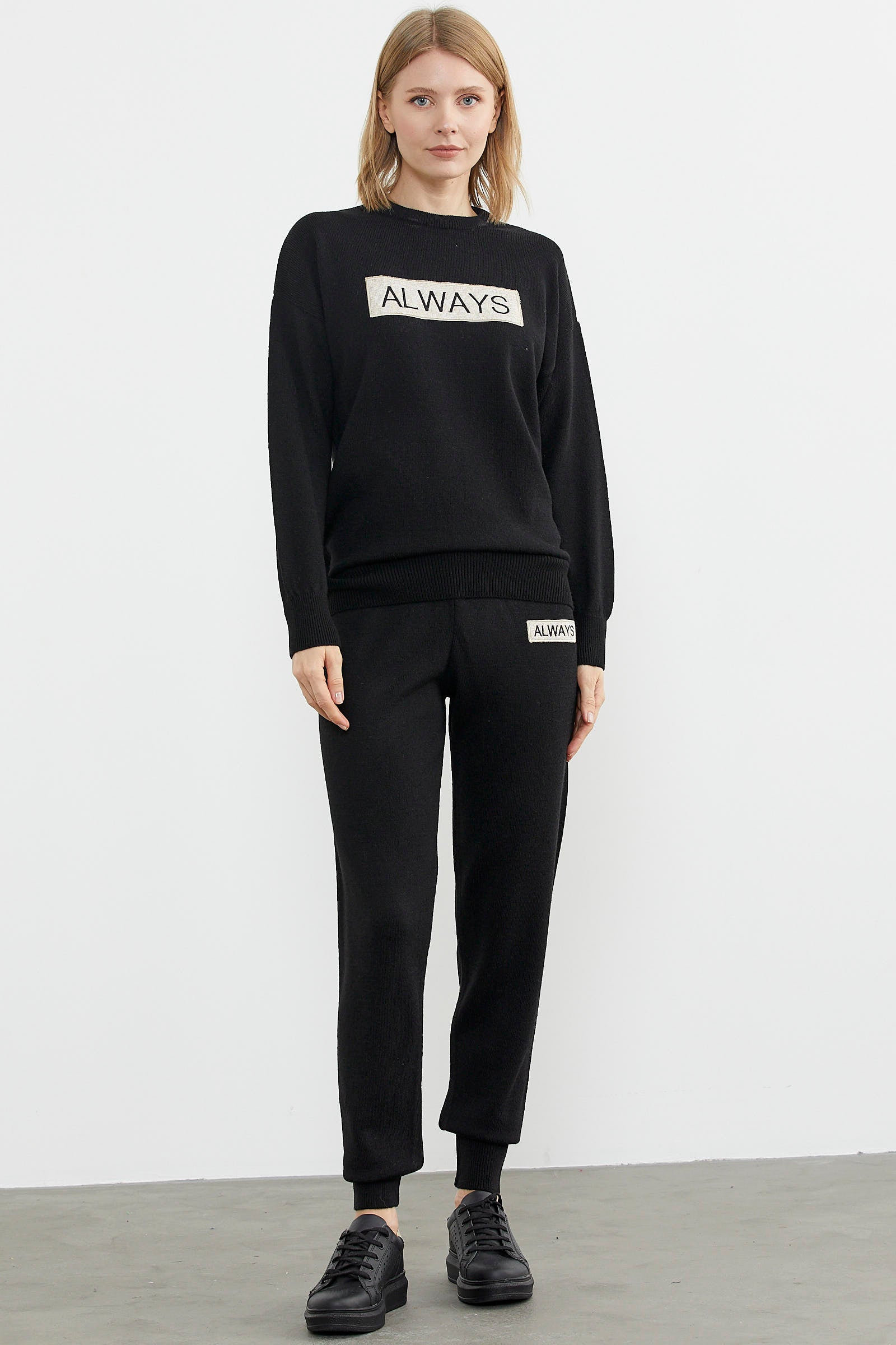 Jogger Pantolonlu Baskılı Triko Takım - Siyah (1) Sementa