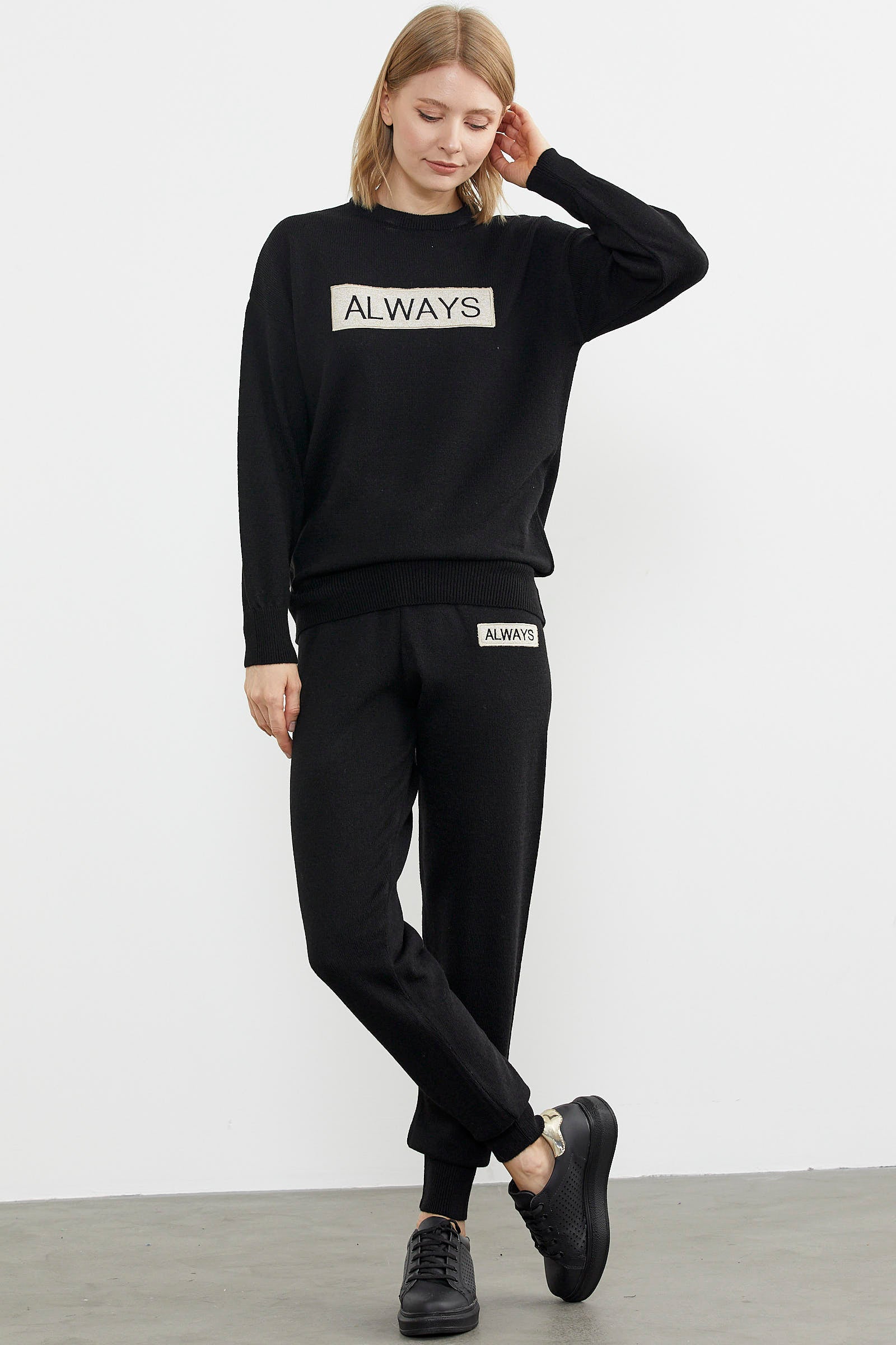 Jogger Pantolonlu Baskılı Triko Takım - Siyah (3) Sementa