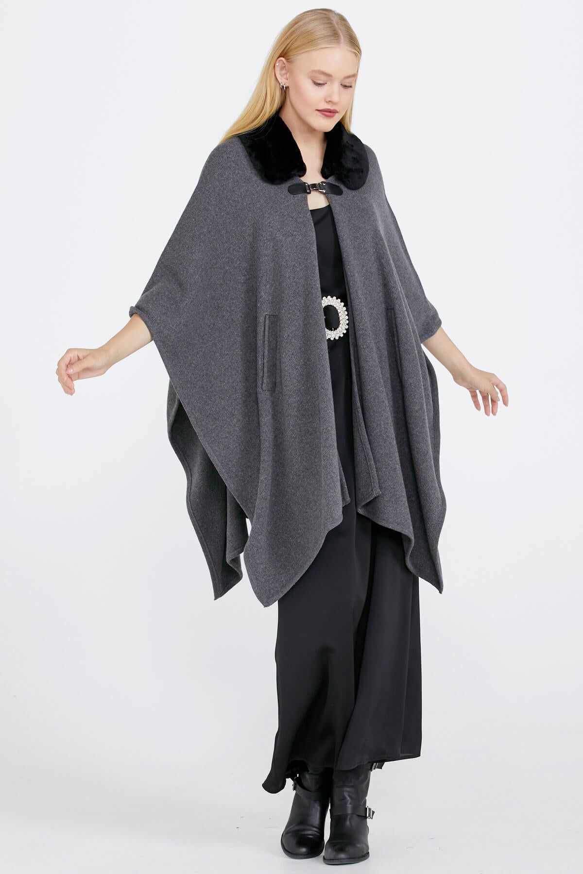 Kadın Suni Kürk Detaylı Triko Panço - Koyu Gri (2) Sementa