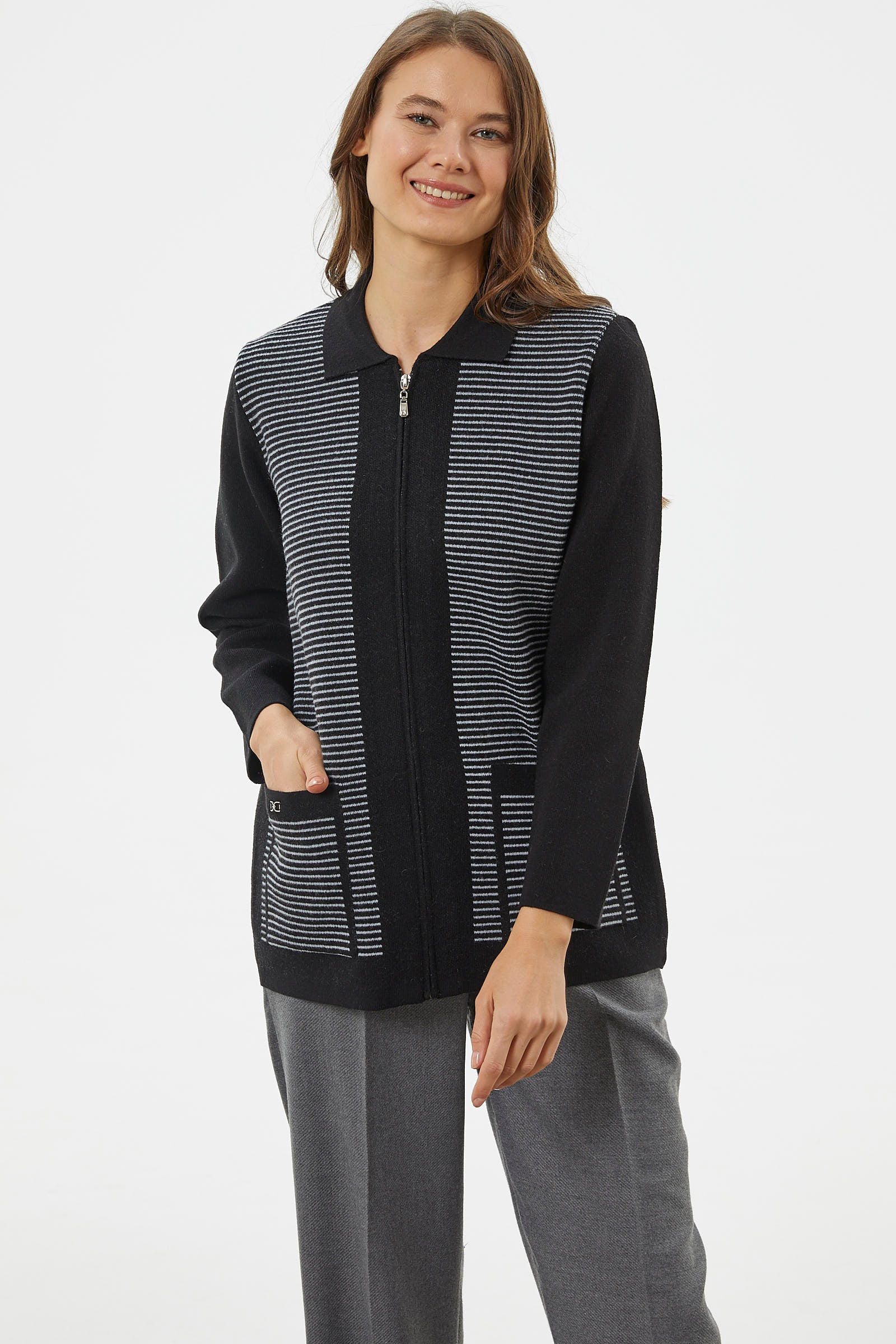 Kalın Fermuarlı Cep Detaylı Triko Hırka - Siyah (3) Sementa