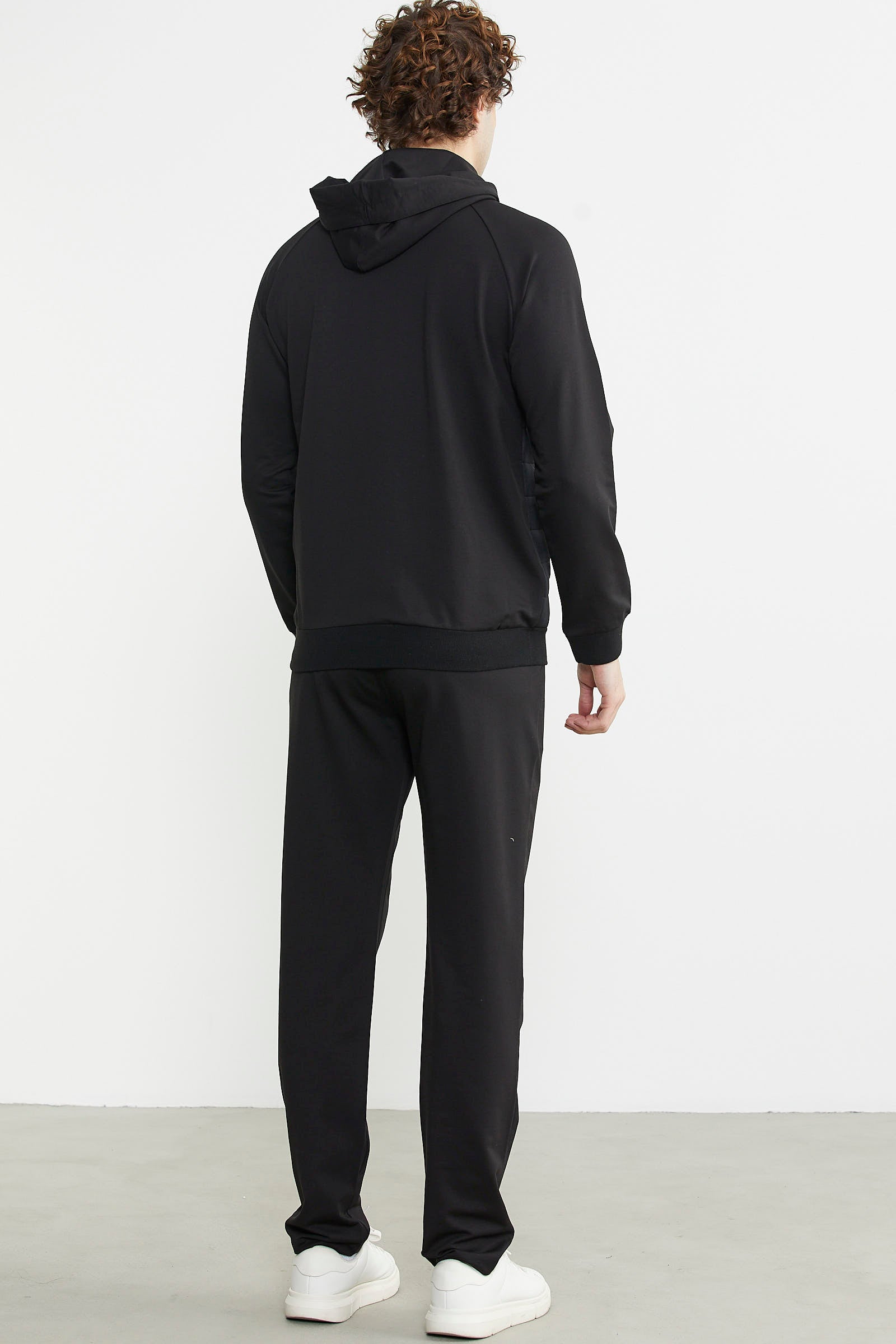 Kapitone Detaylı Kapüşonlu Eşofman Takım - Siyah - Sementa
