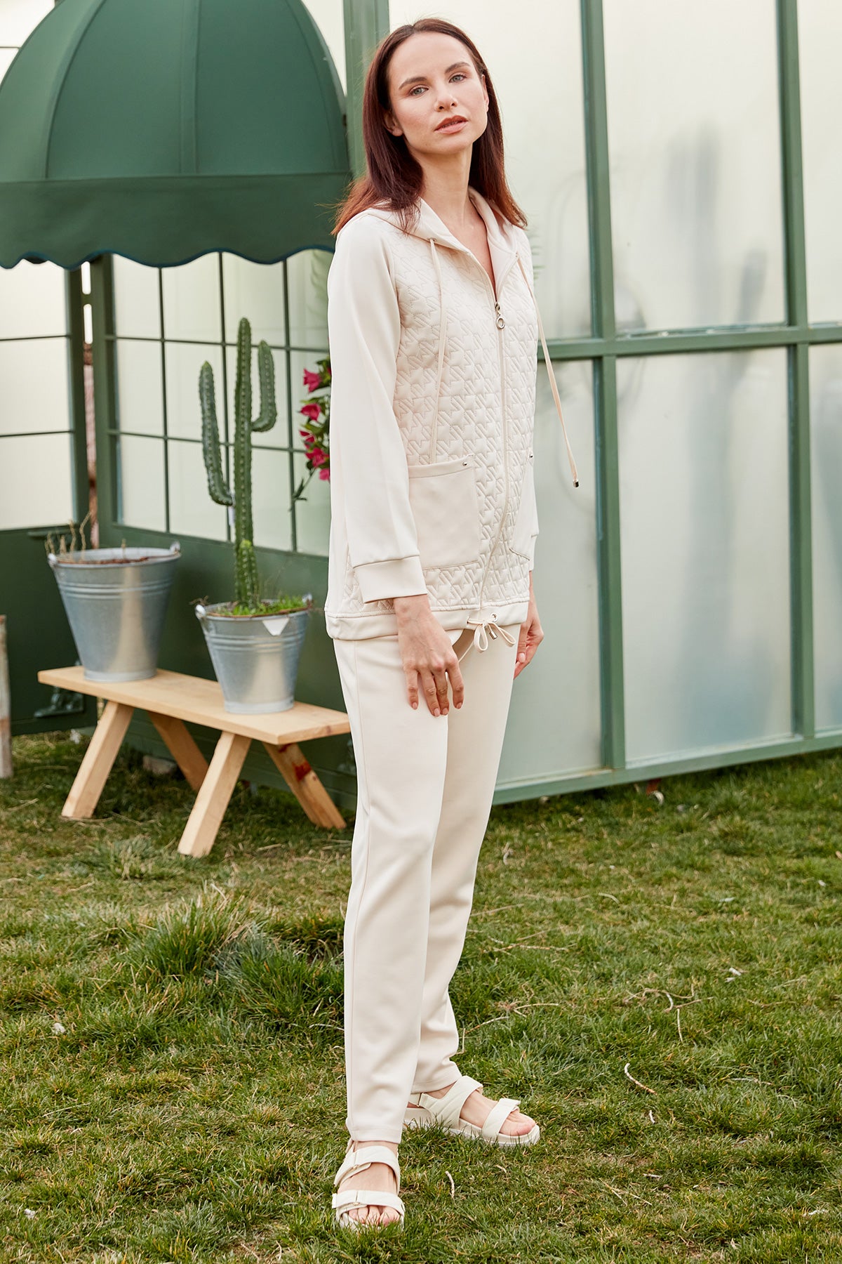 Kapitoneli Scuba Eşofman Takım - Bej (2) Sementa