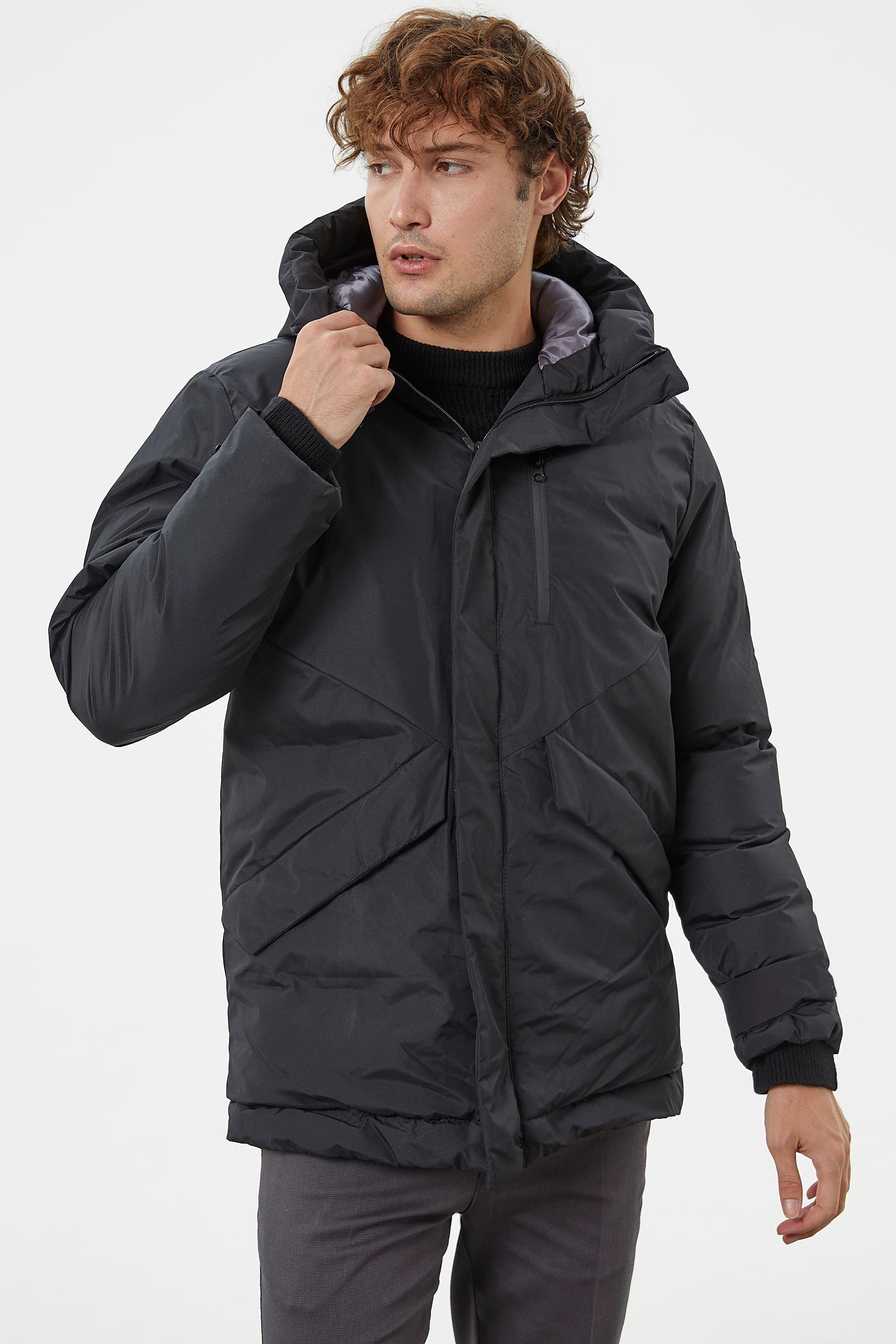 Kapüşonlu Kol Detaylı Şişme Mont - Siyah (2) Sementa