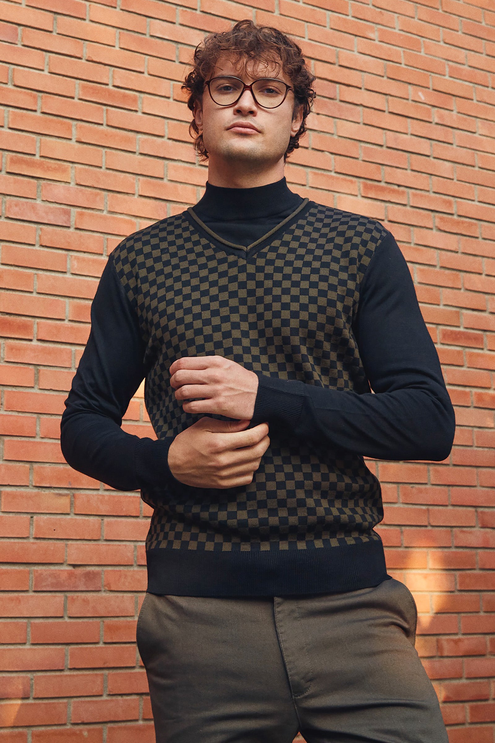 Kare Desenli Yünlü Jakarlı Triko Kazak - Siyah - Sementa