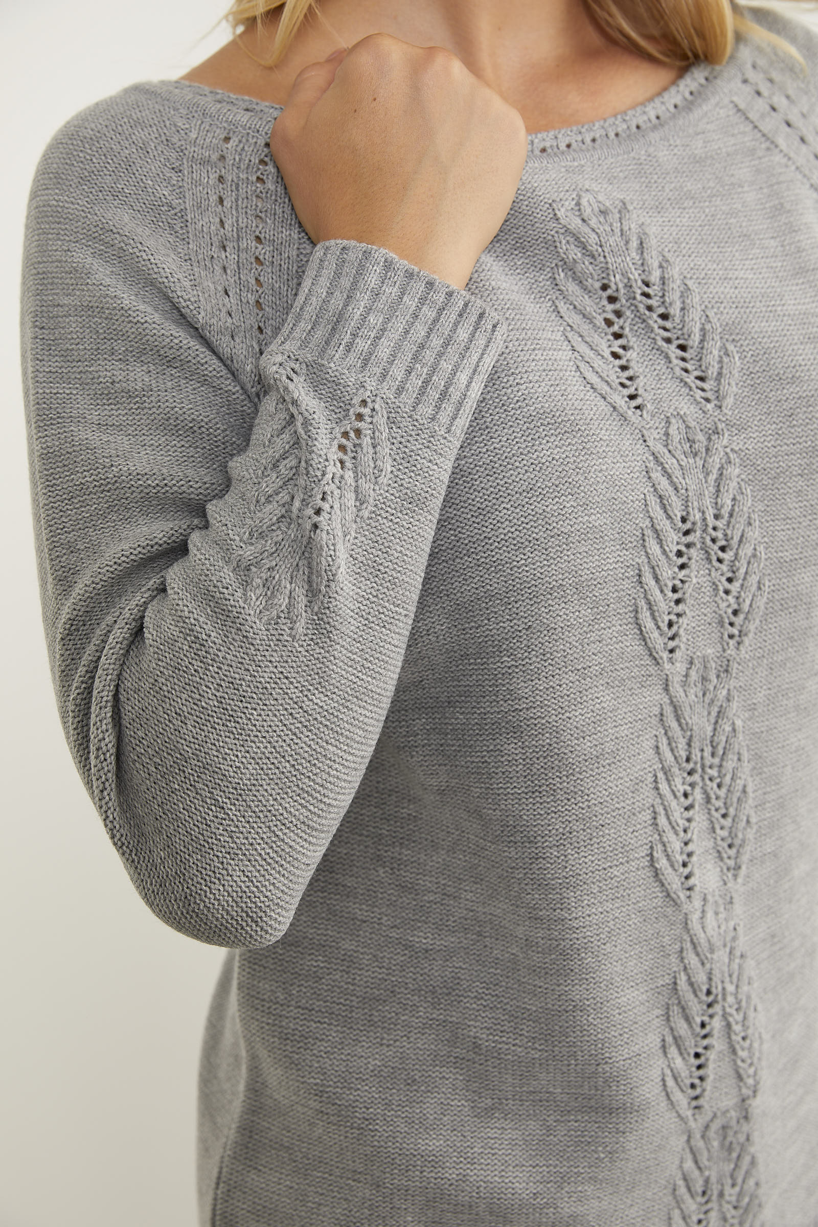 Kayık Yaka Motif Detaylı Triko Kazak - Gri (5) Sementa