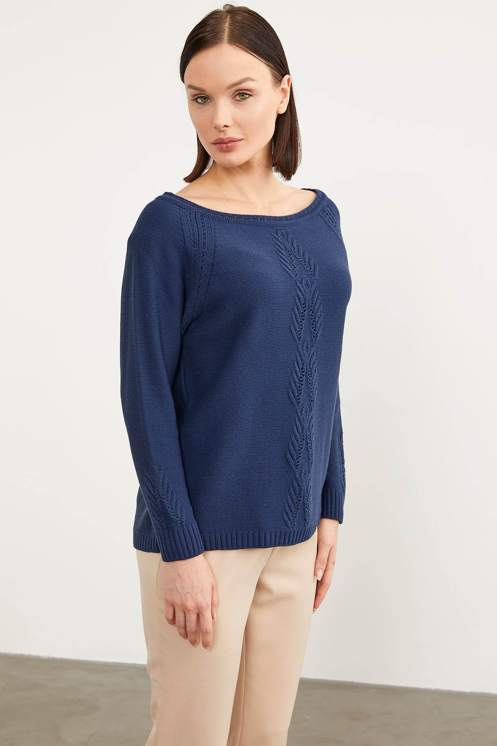 Kayık Yaka Motif Detaylı Triko Kazak - Lacivert (3) Sementa