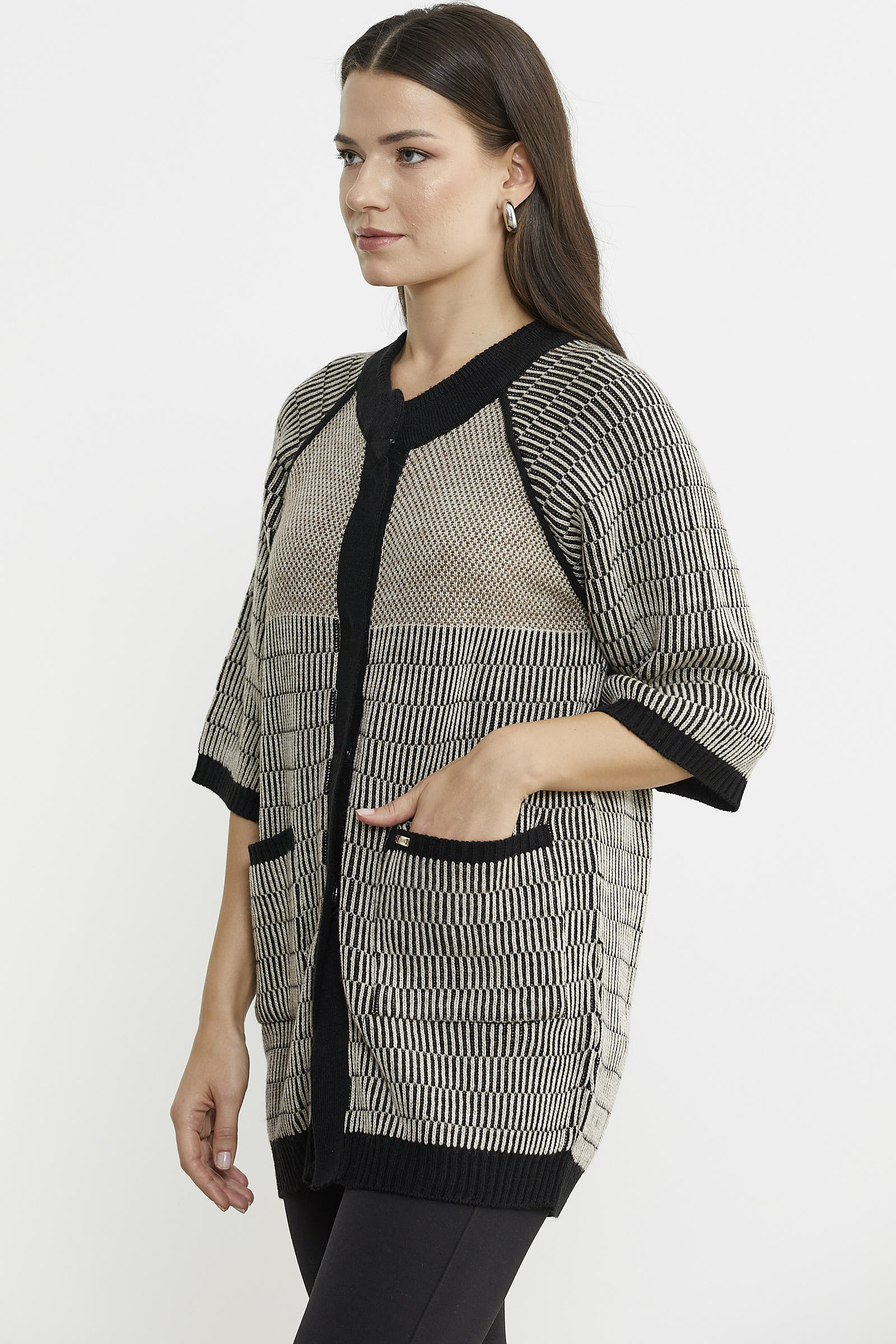 Kısa Kol Çıt Çıtlı Uzun Yünlü Triko Hırka - Siyah - Sementa